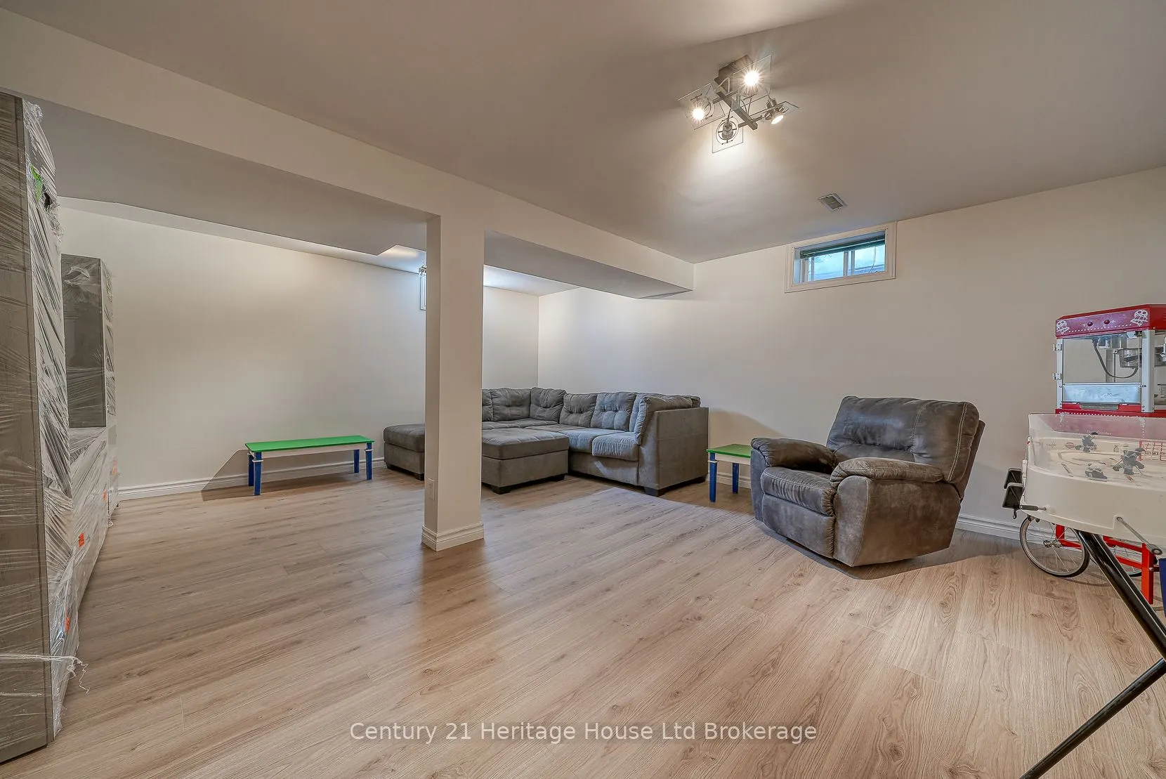 5 Mohican Drive