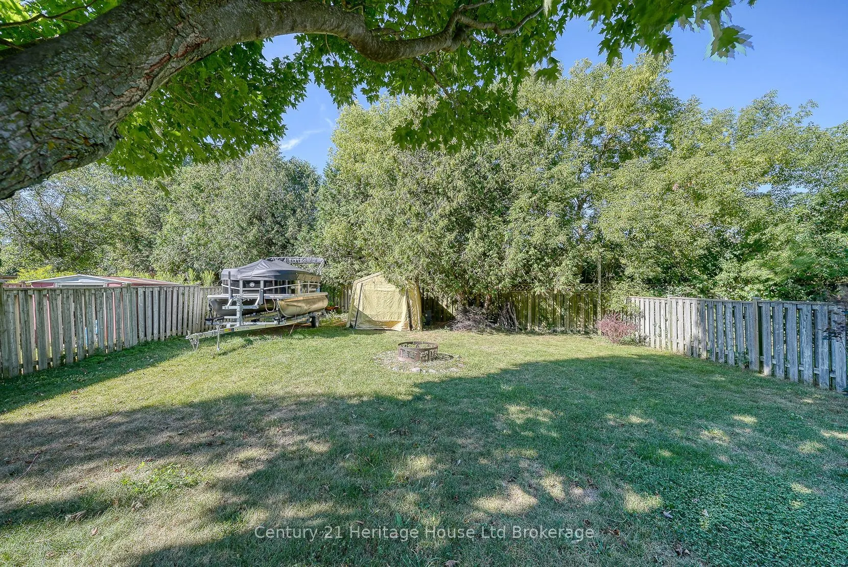 5 Mohican Drive