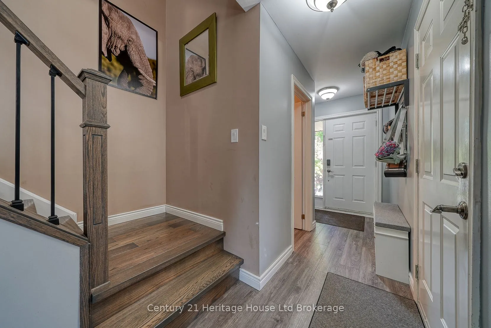 5 Mohican Drive