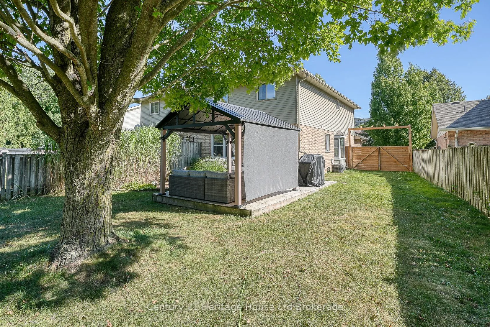 5 Mohican Drive