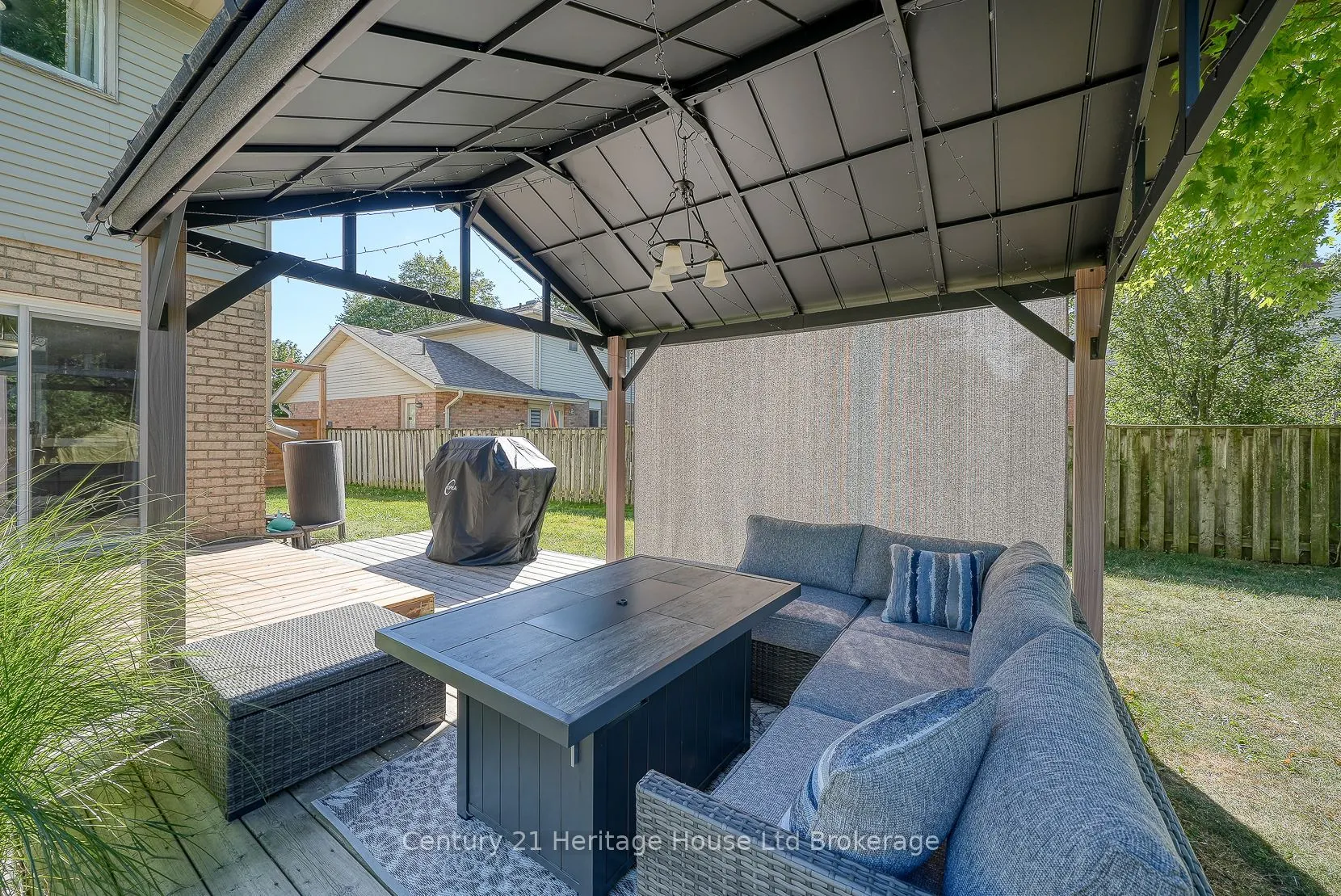 5 Mohican Drive