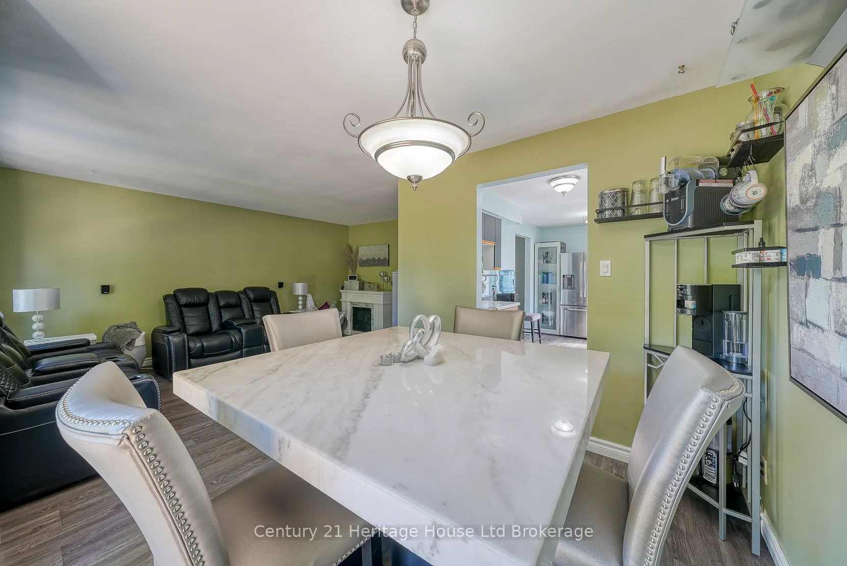 5 Mohican Drive