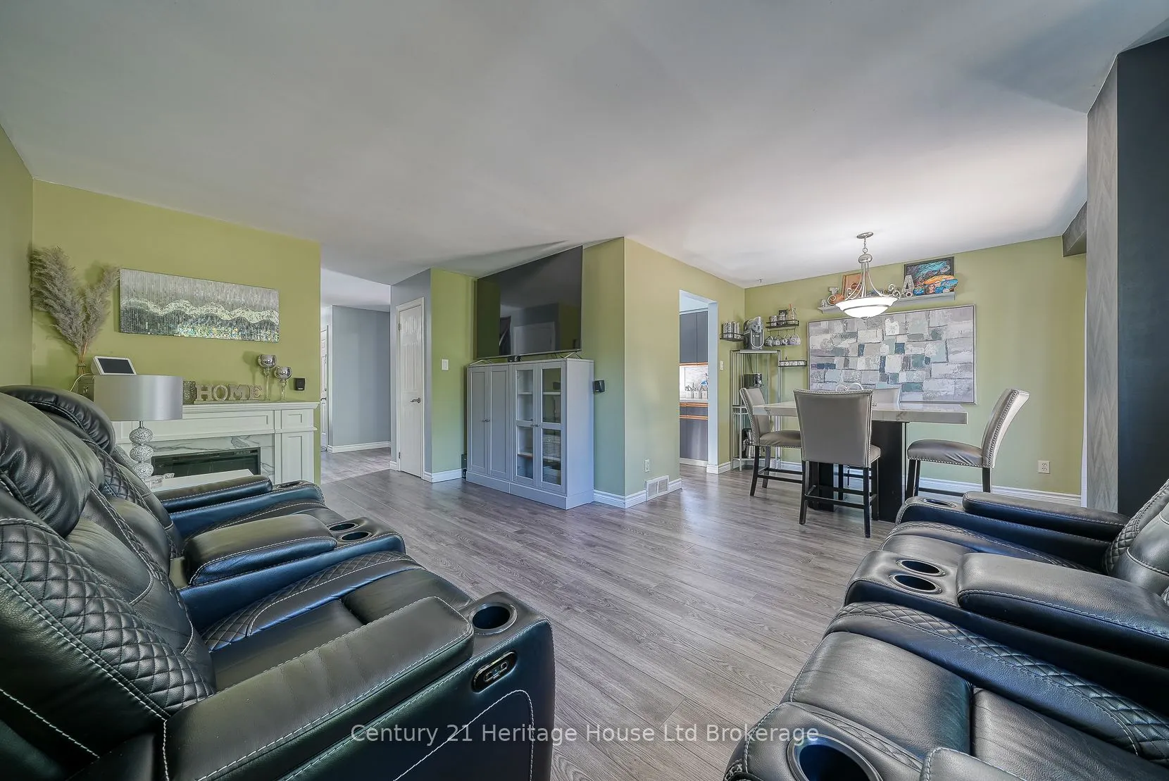 5 Mohican Drive