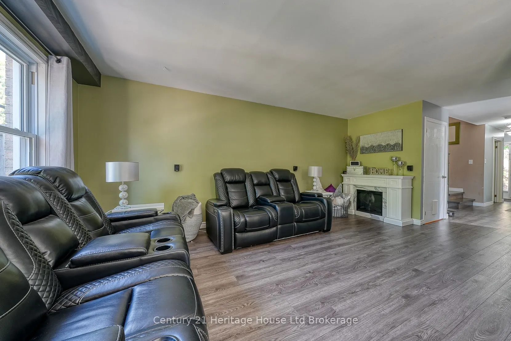 5 Mohican Drive