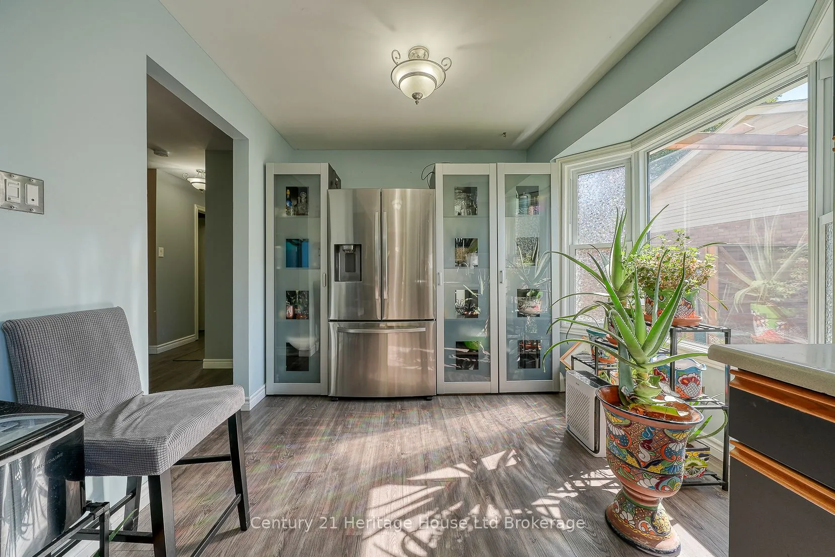 5 Mohican Drive