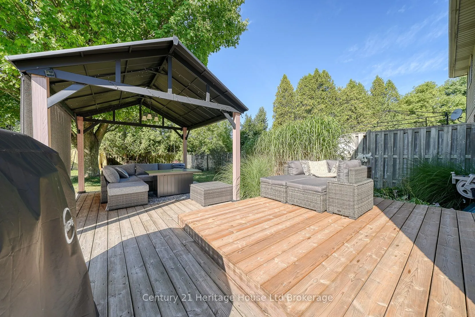 5 Mohican Drive