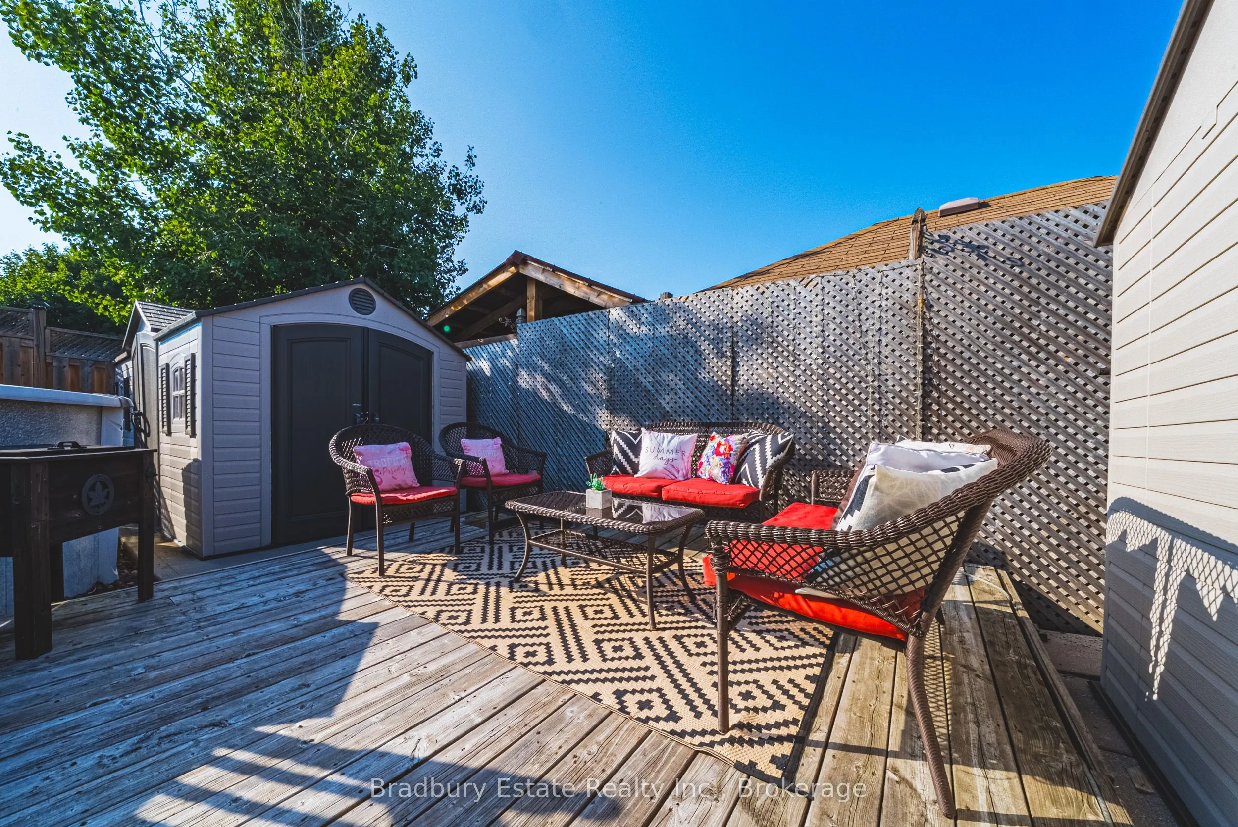 176 Highland Road W