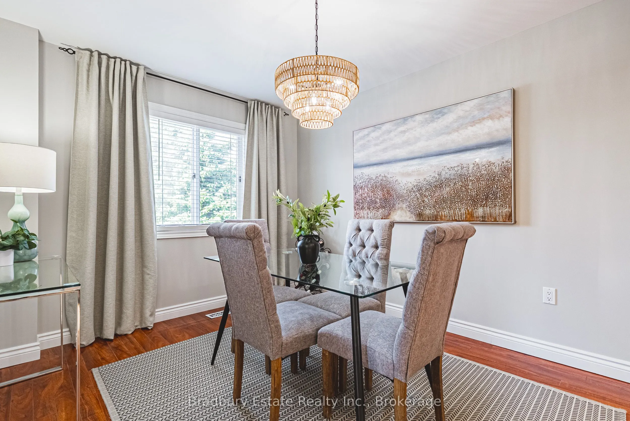176 Highland Road W