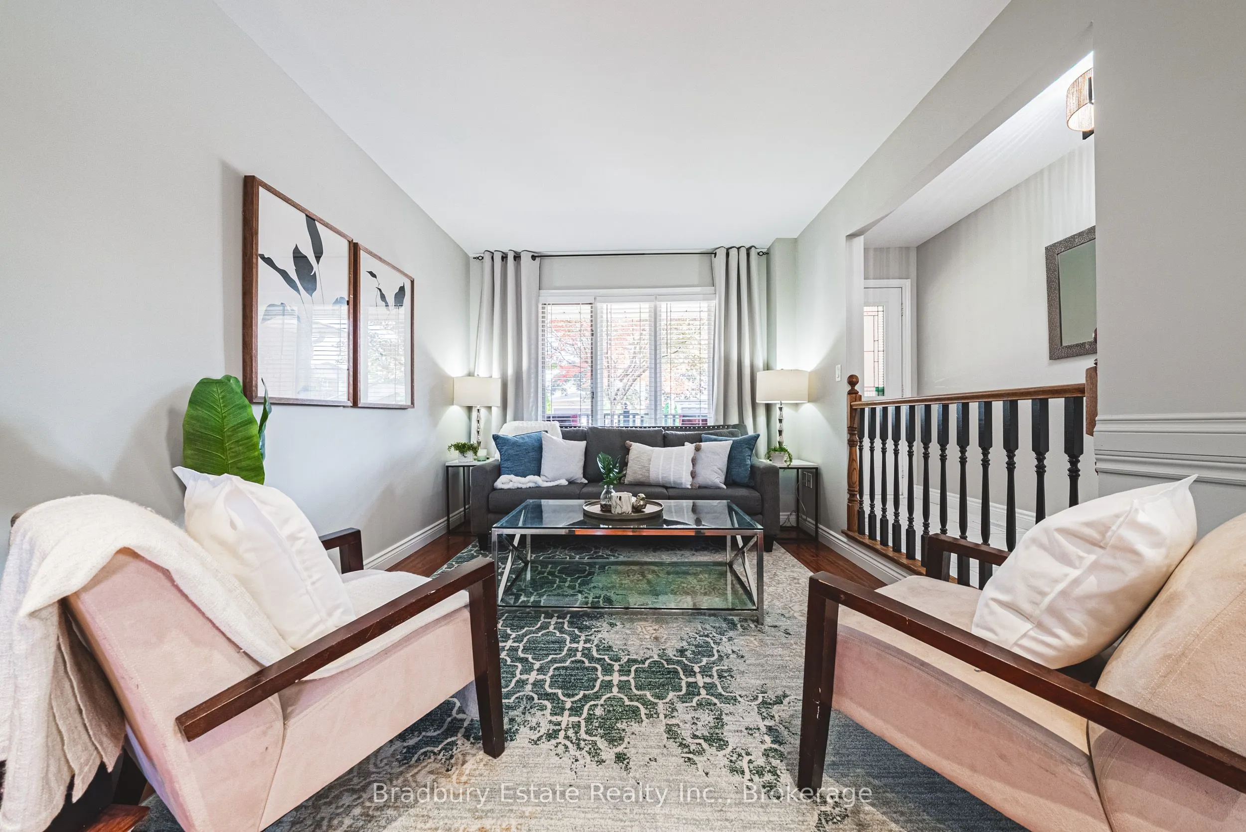 176 Highland Road W