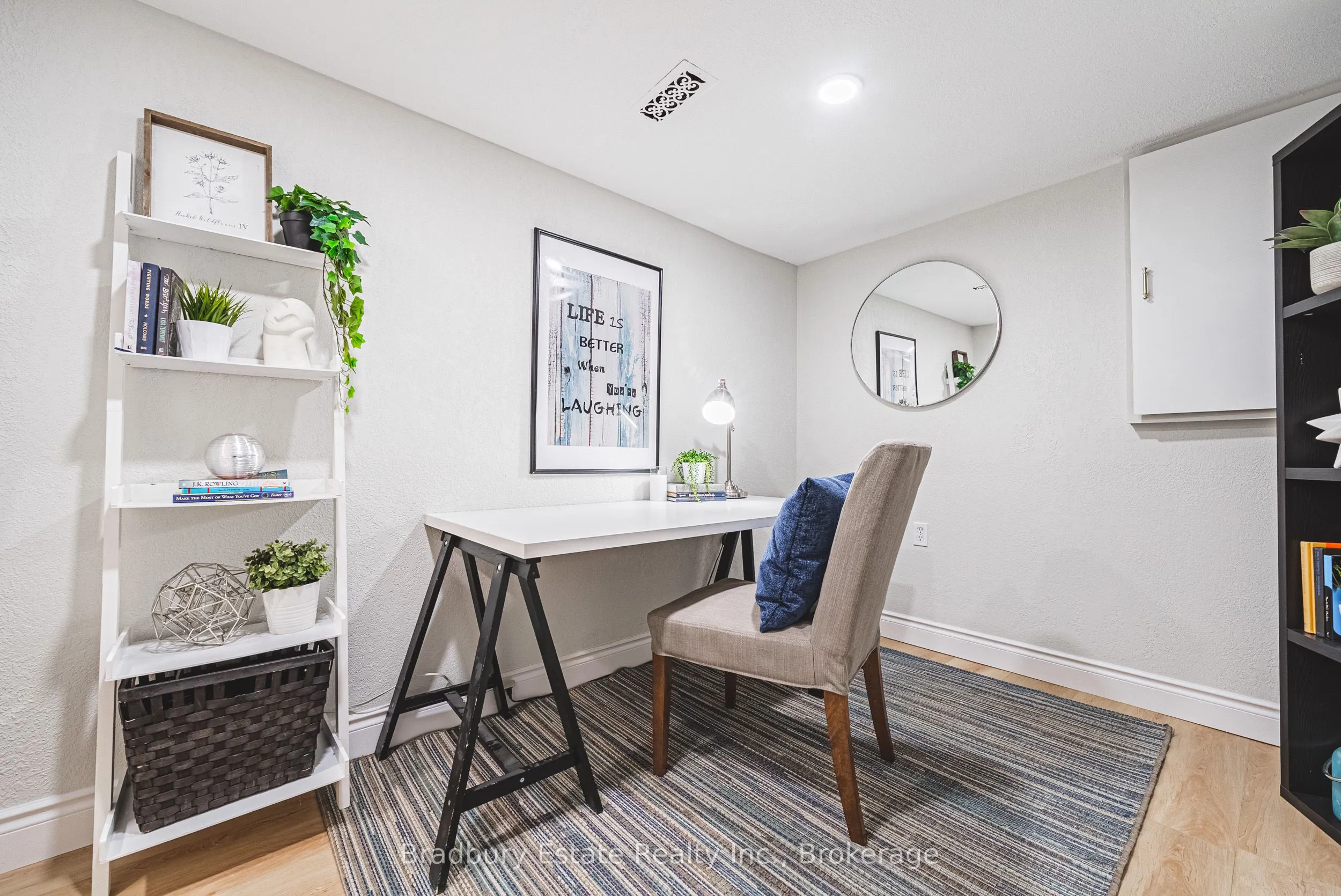 176 Highland Road W
