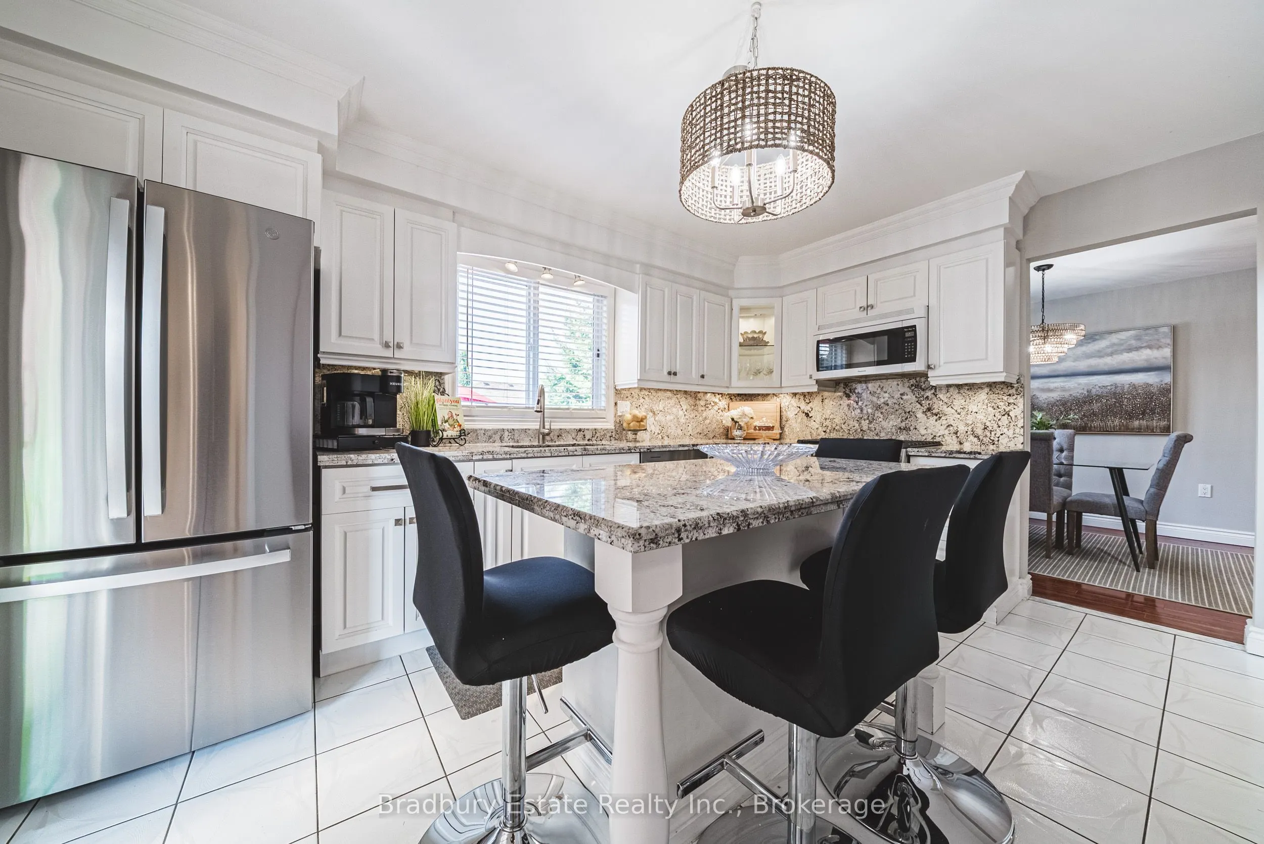 176 Highland Road W