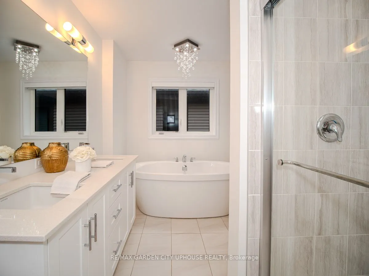 111 STARFIRE Crescent