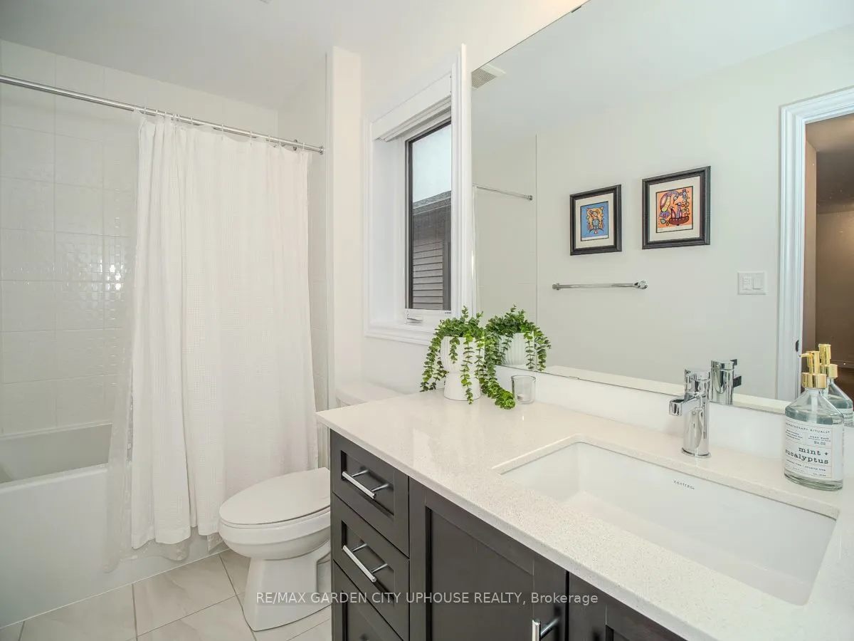 111 STARFIRE Crescent