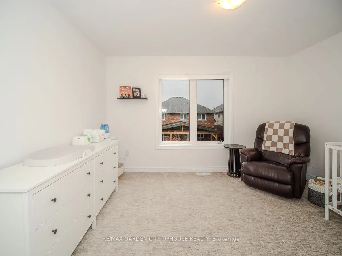 111 STARFIRE Crescent