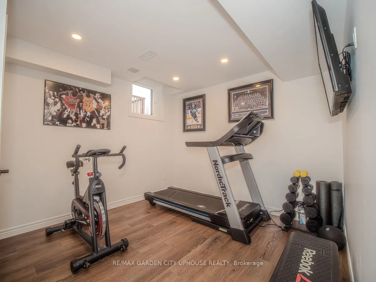 111 STARFIRE Crescent