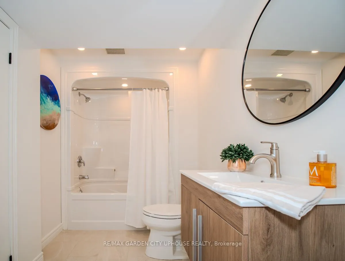 111 STARFIRE Crescent