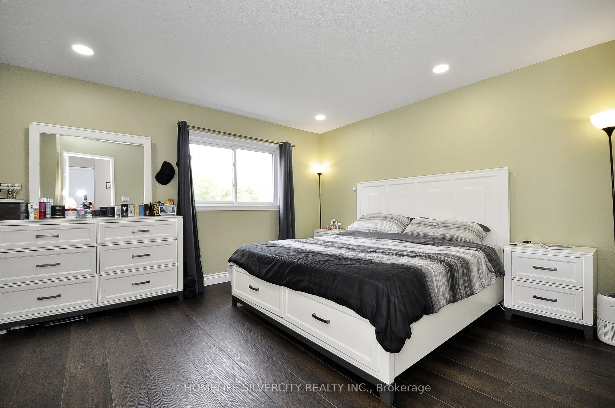 115 Flockhart Road