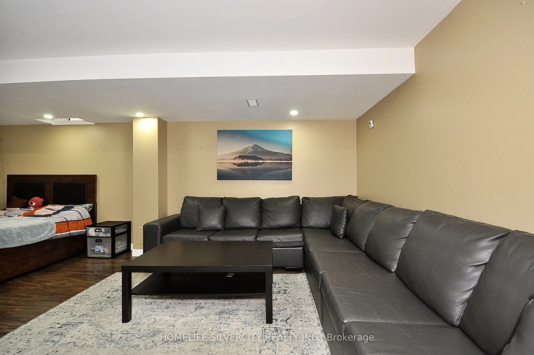 115 Flockhart Road