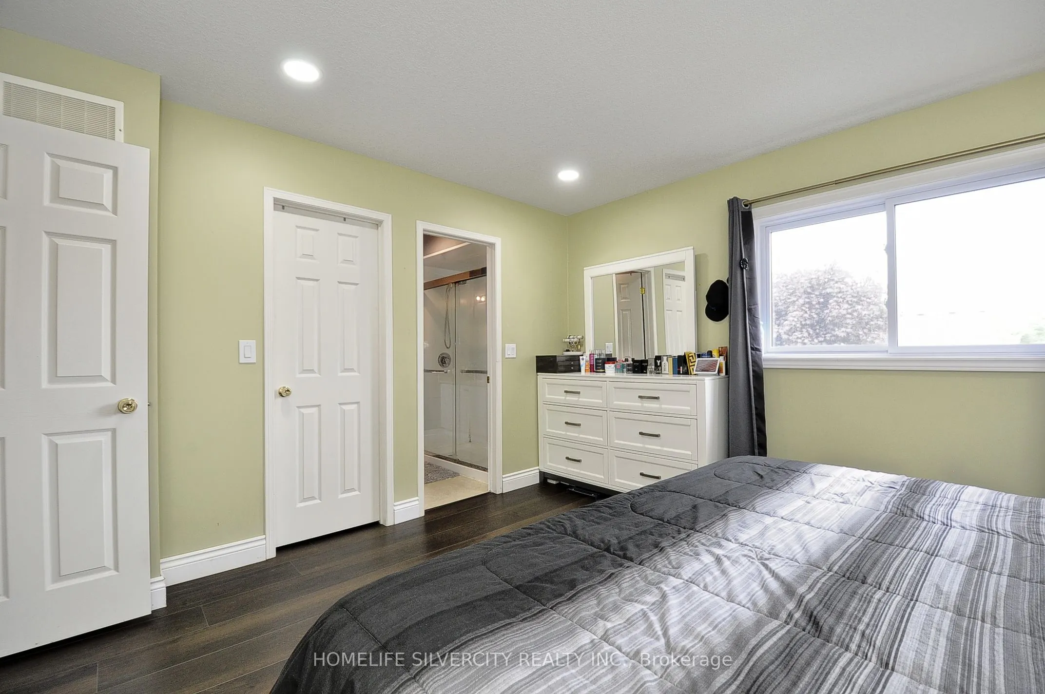 115 Flockhart Road