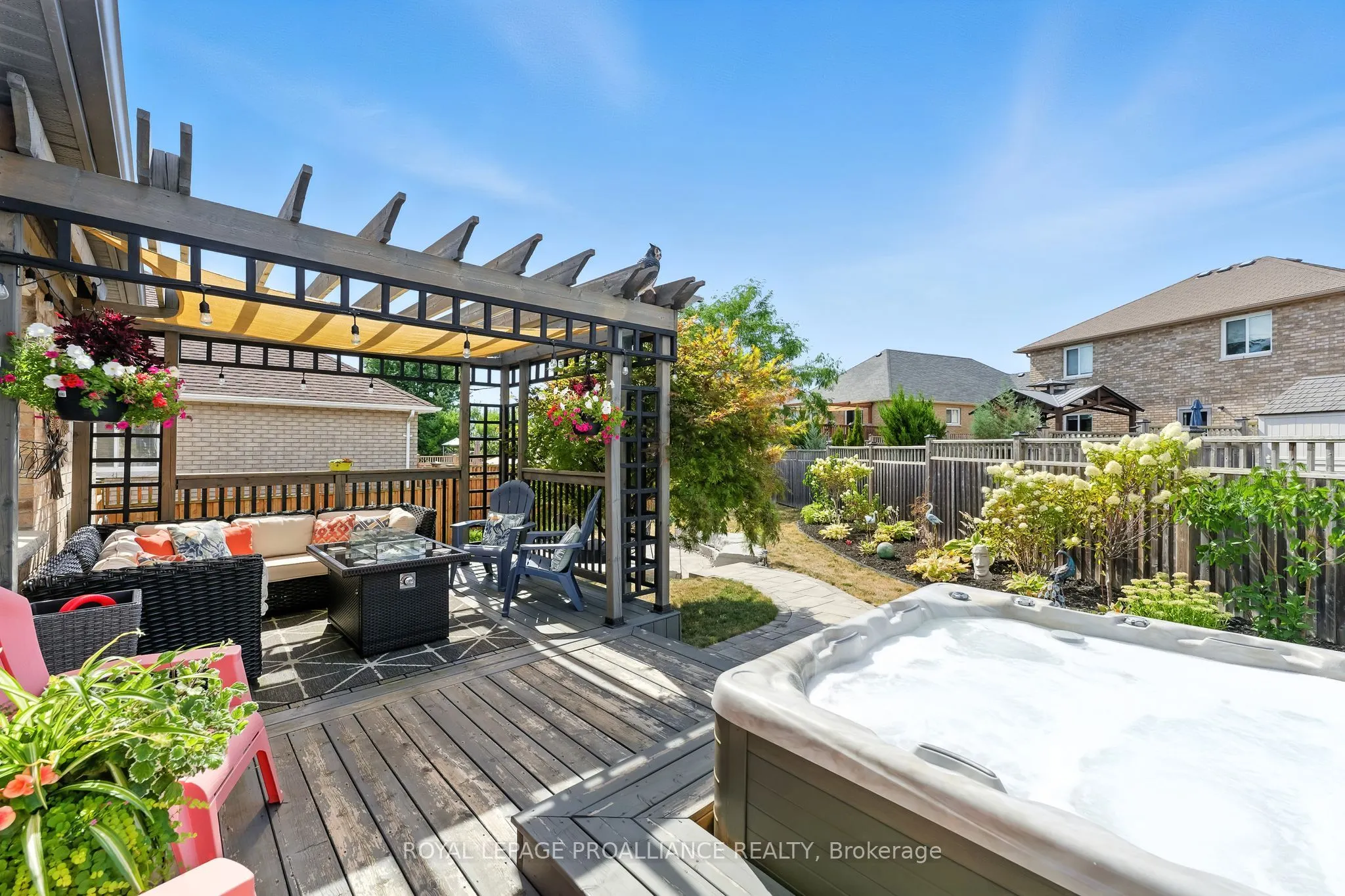 278 Ivey Crescent