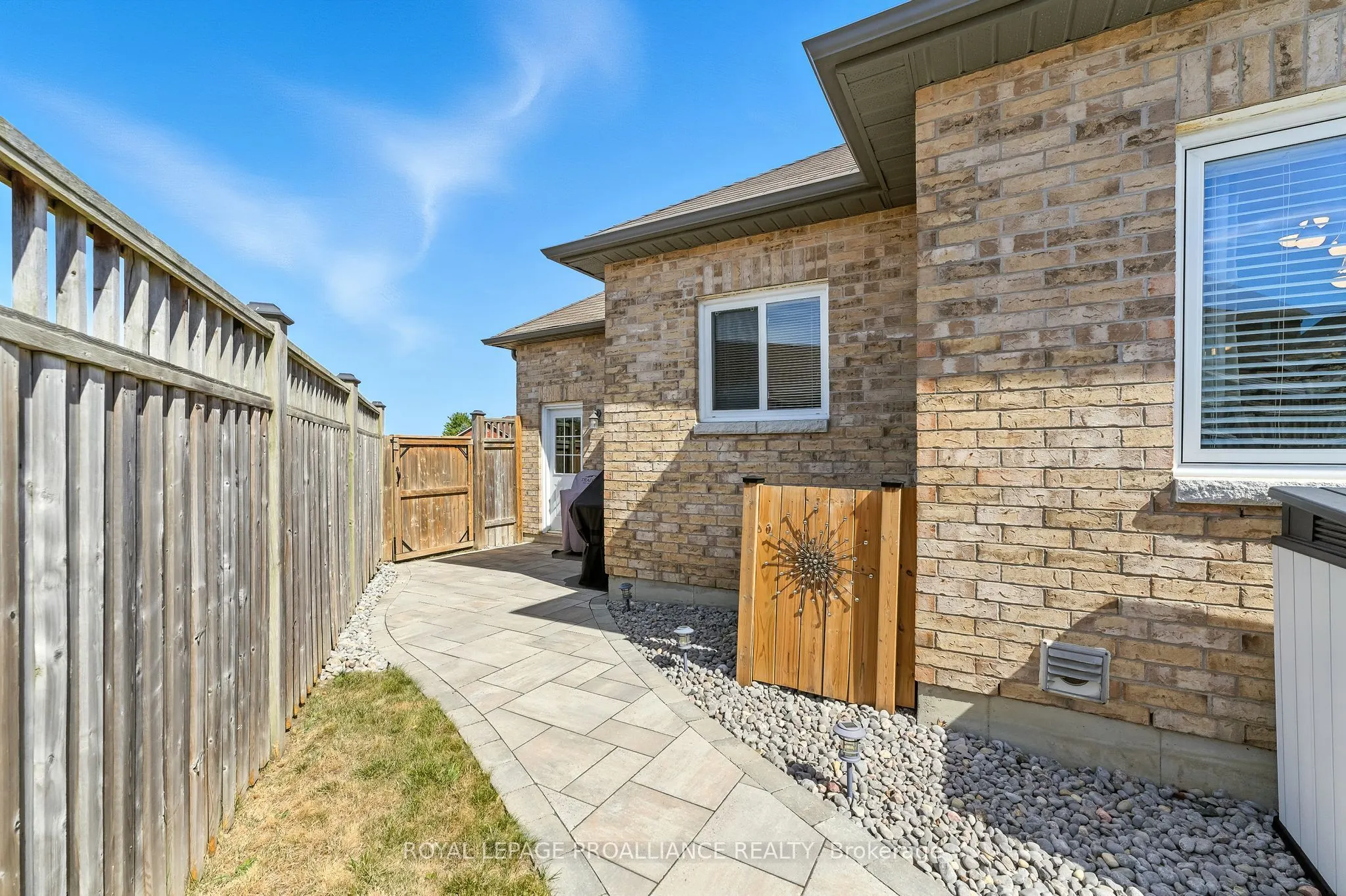 278 Ivey Crescent