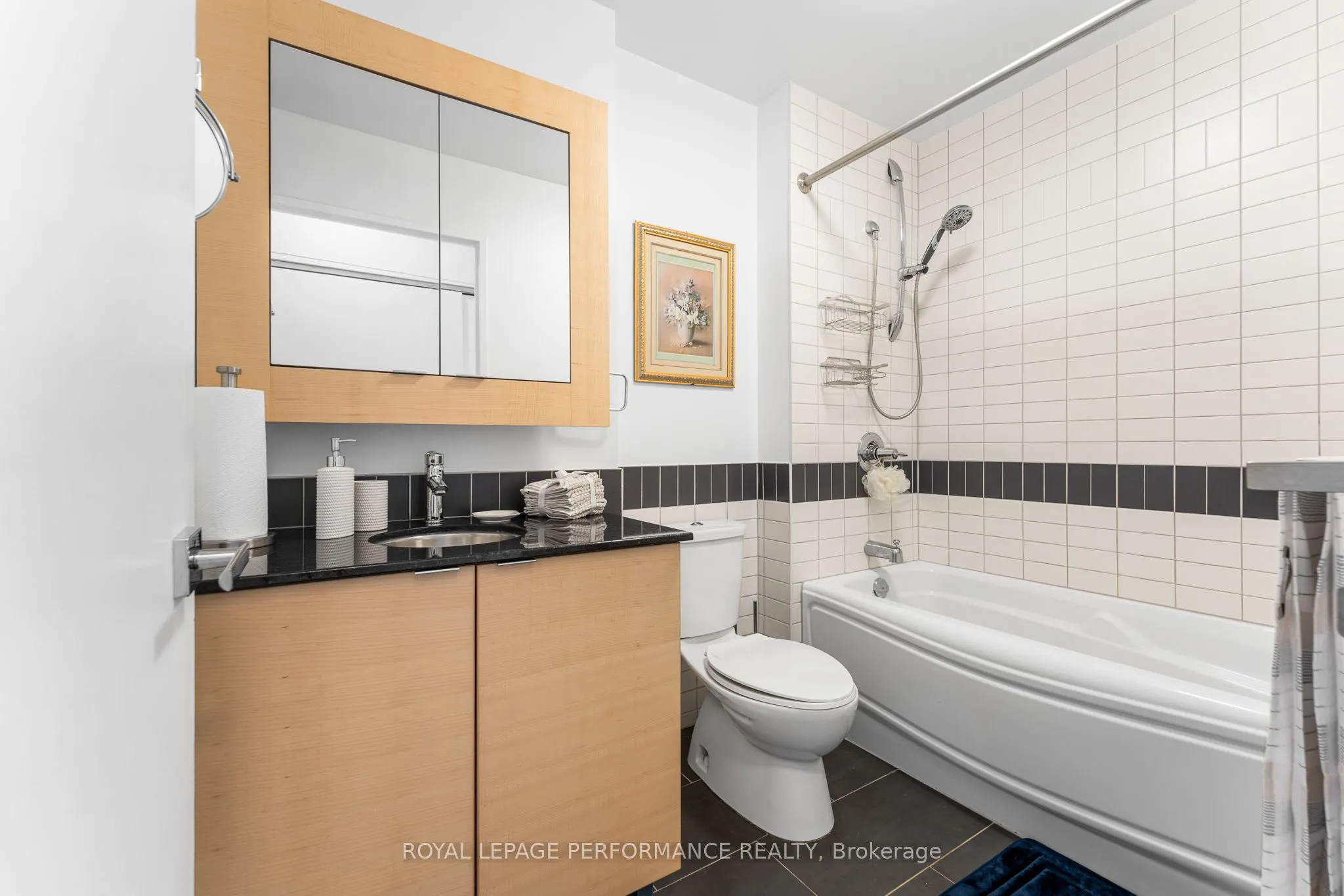 324 Laurier Avenue W, #2209