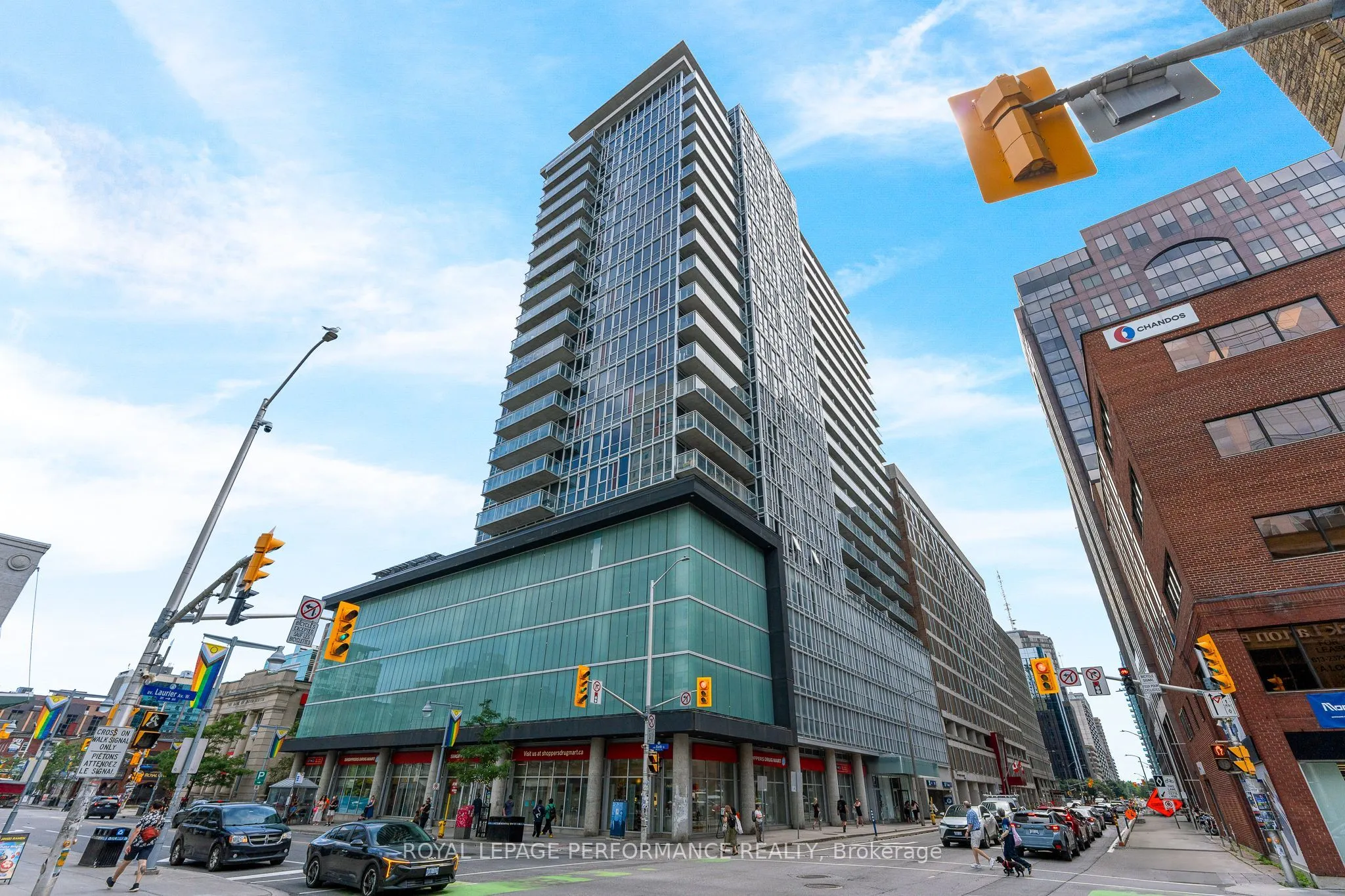 324 Laurier Avenue W, #2209