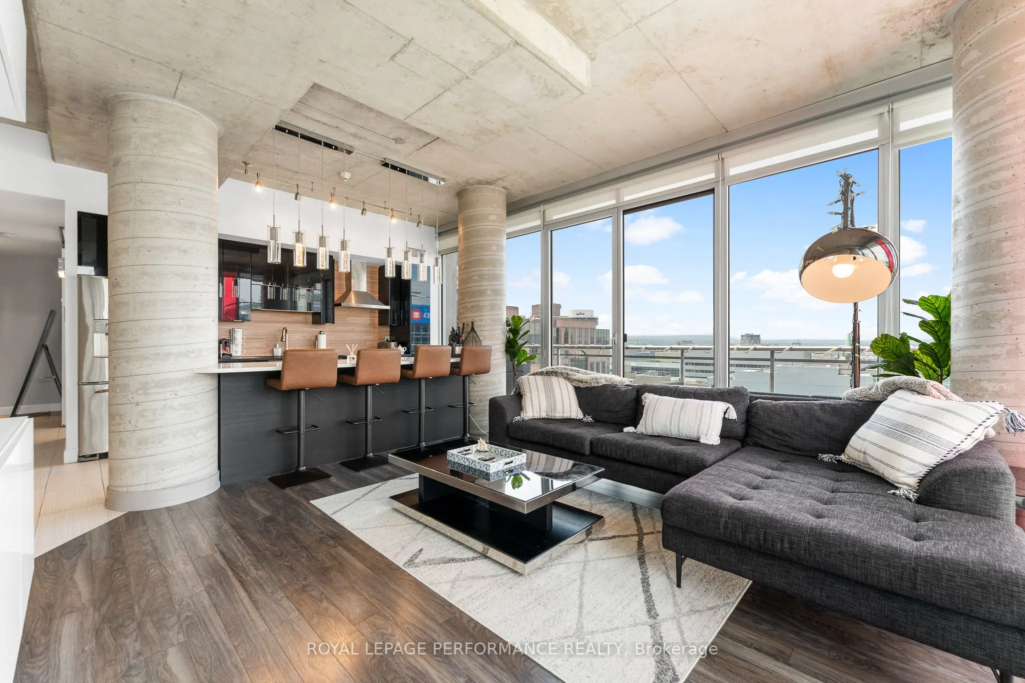 324 Laurier Avenue W, #2209