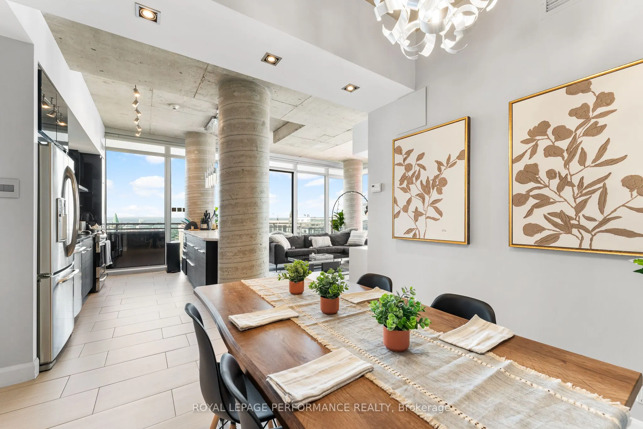 324 Laurier Avenue W, #2209