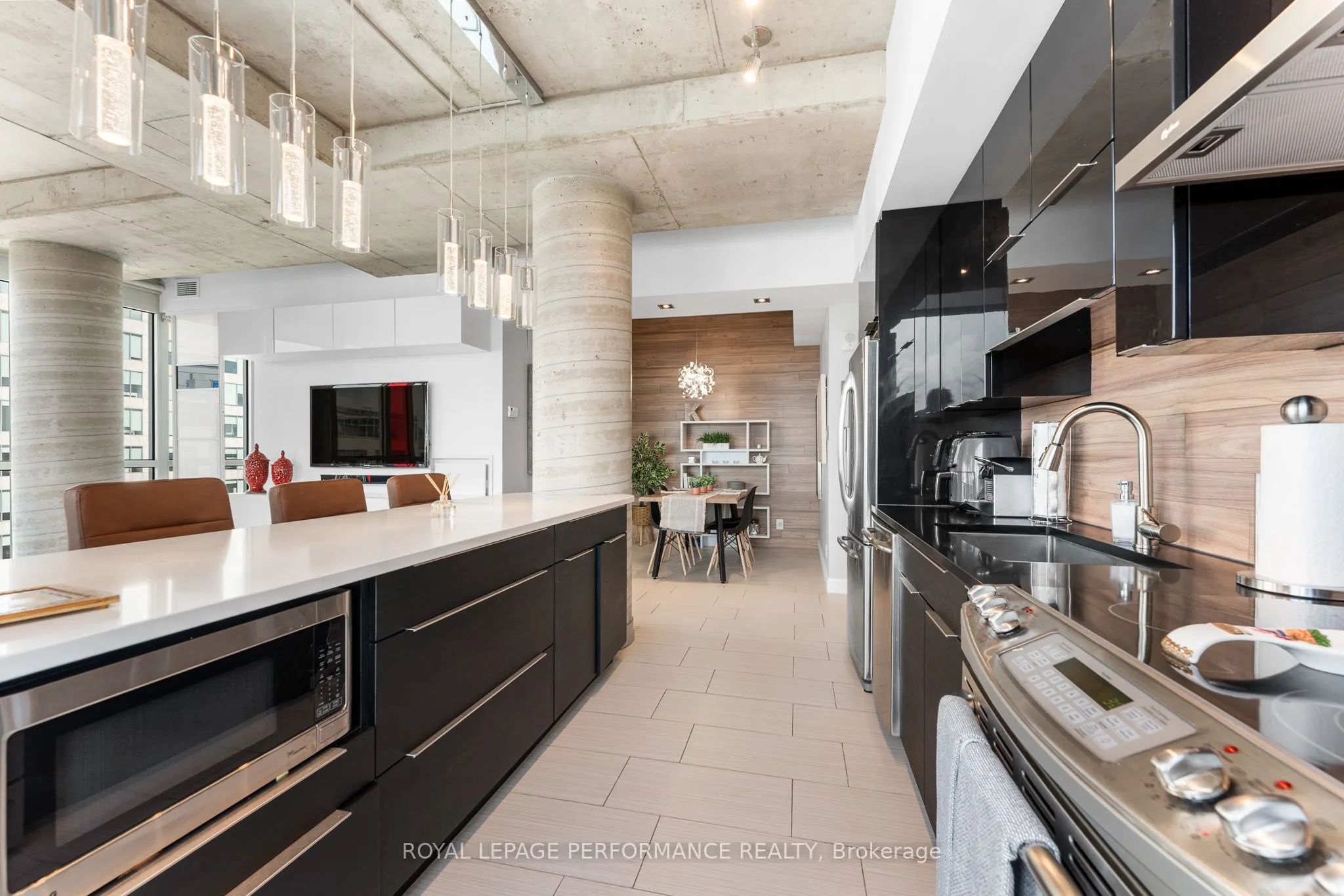 324 Laurier Avenue W, #2209