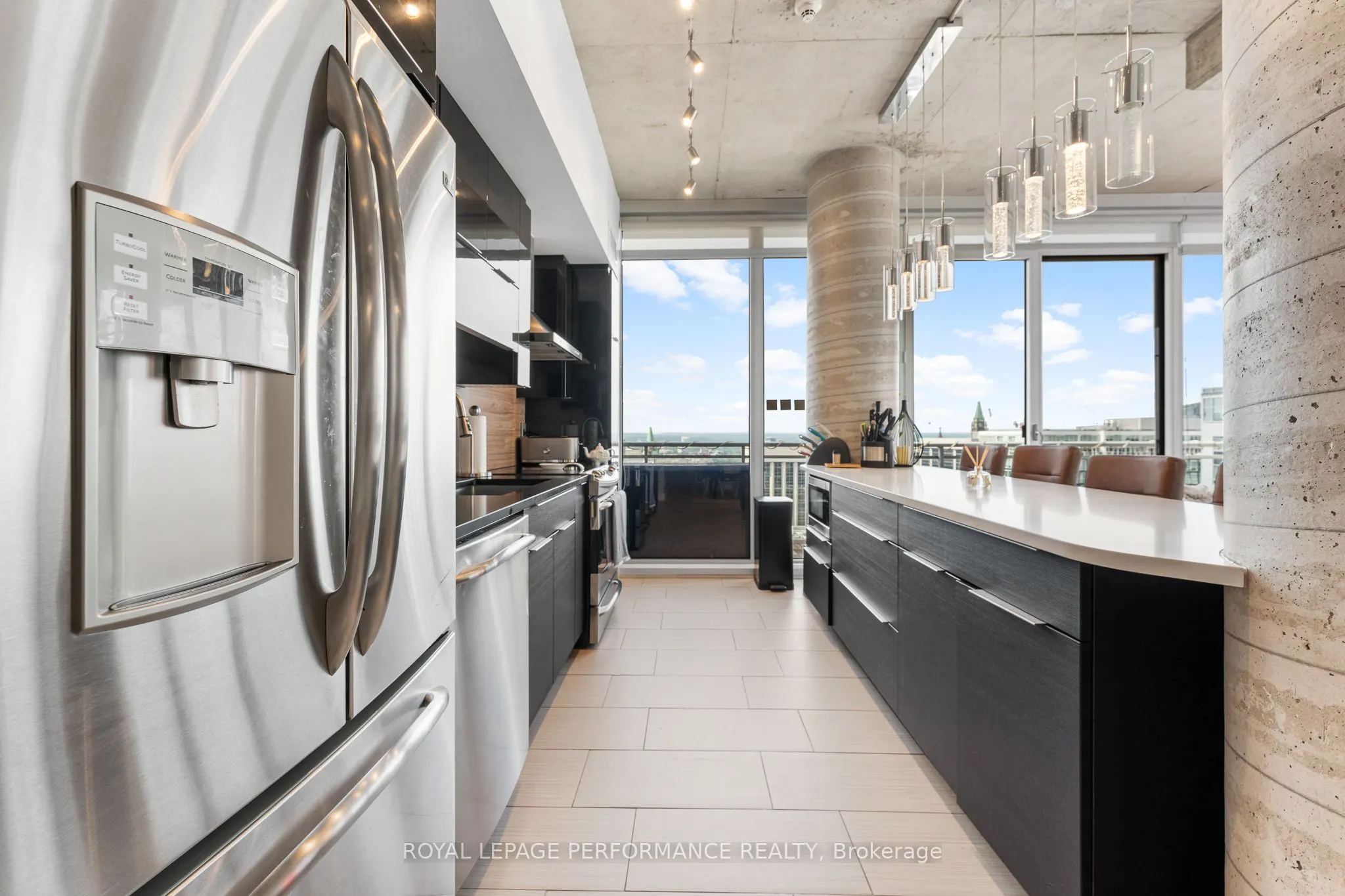 324 Laurier Avenue W, #2209