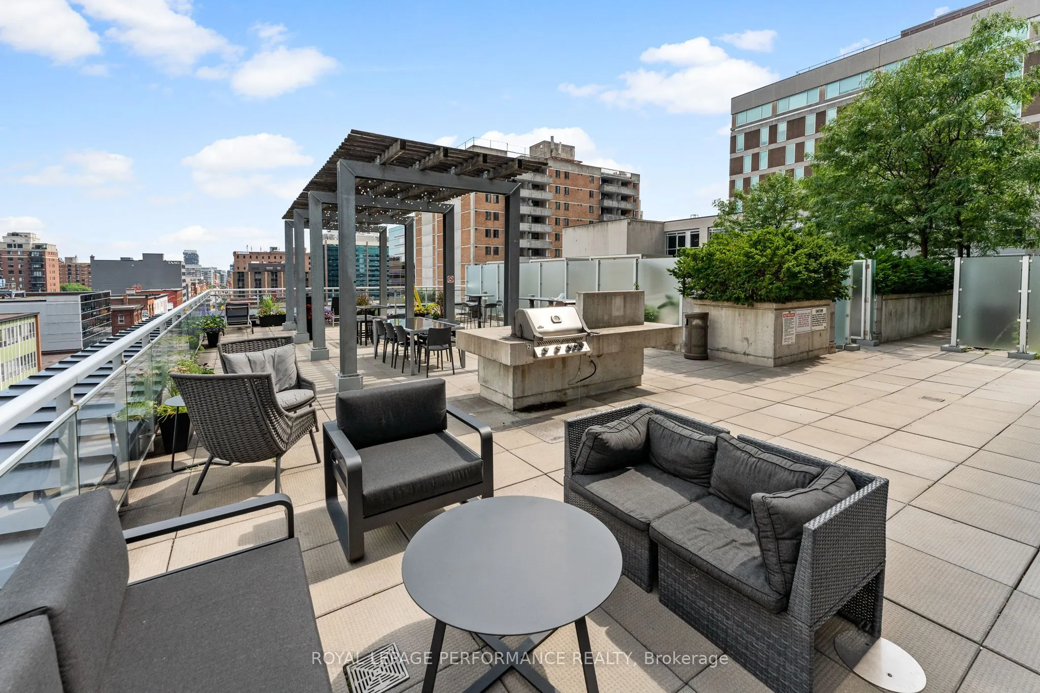 324 Laurier Avenue W, #2209
