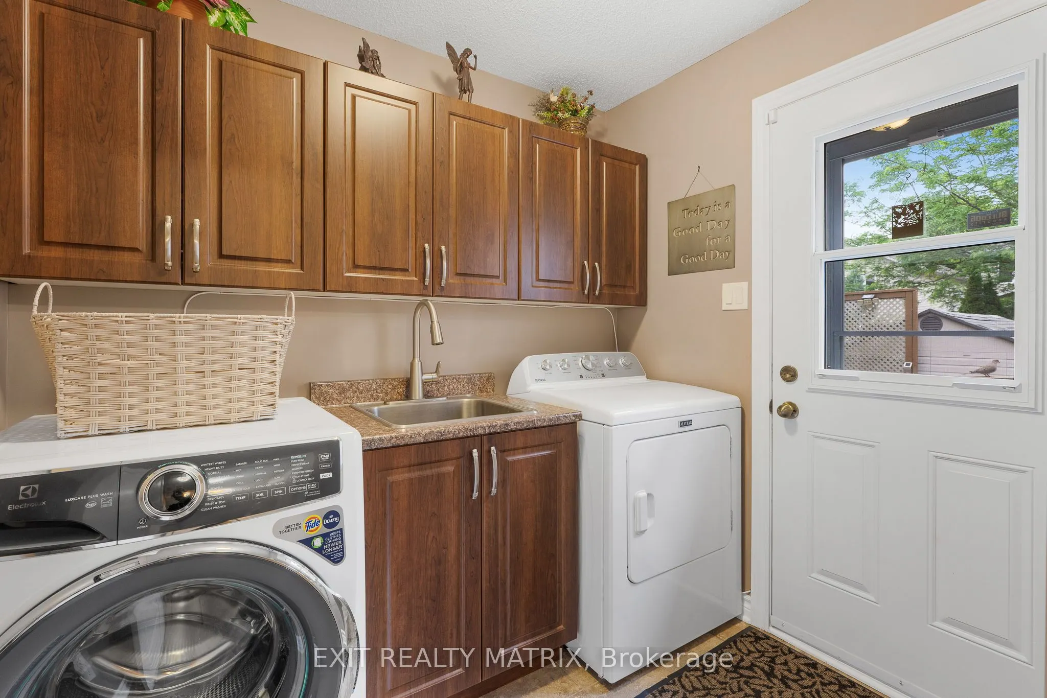 23 Cobblestone Drive