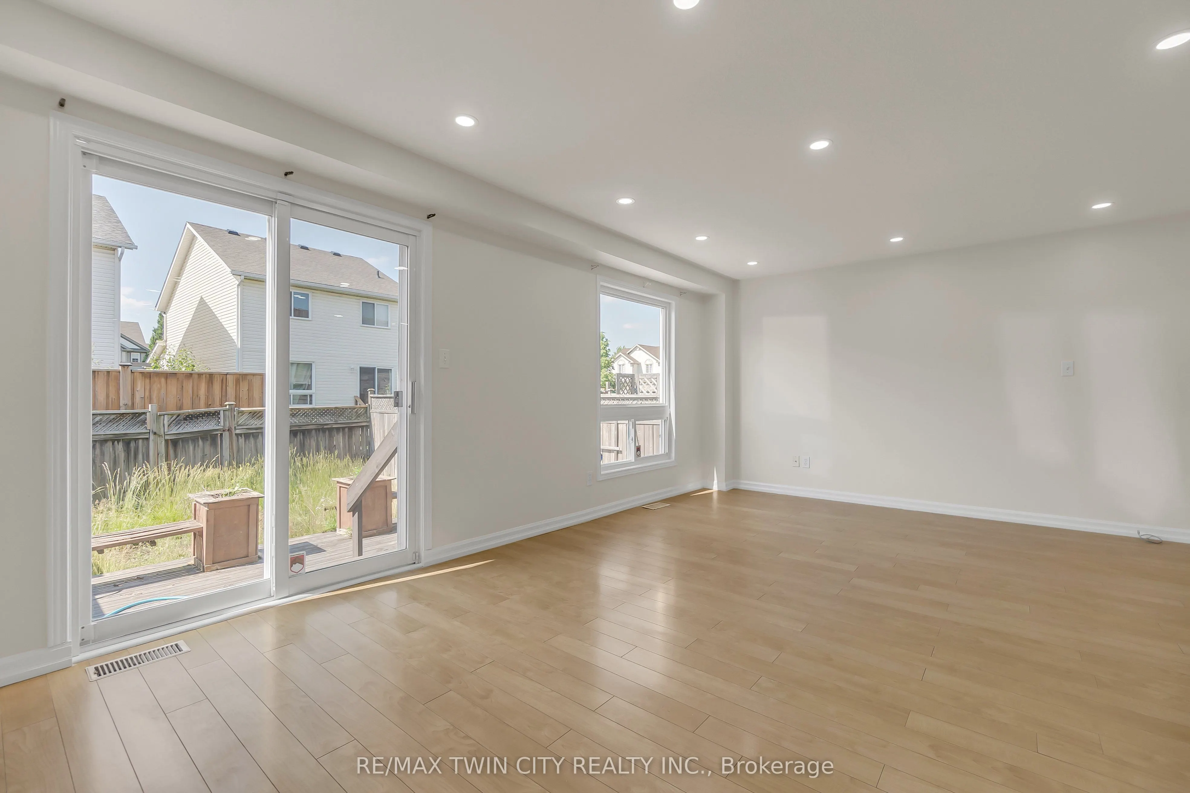 62 Foxglove Crescent