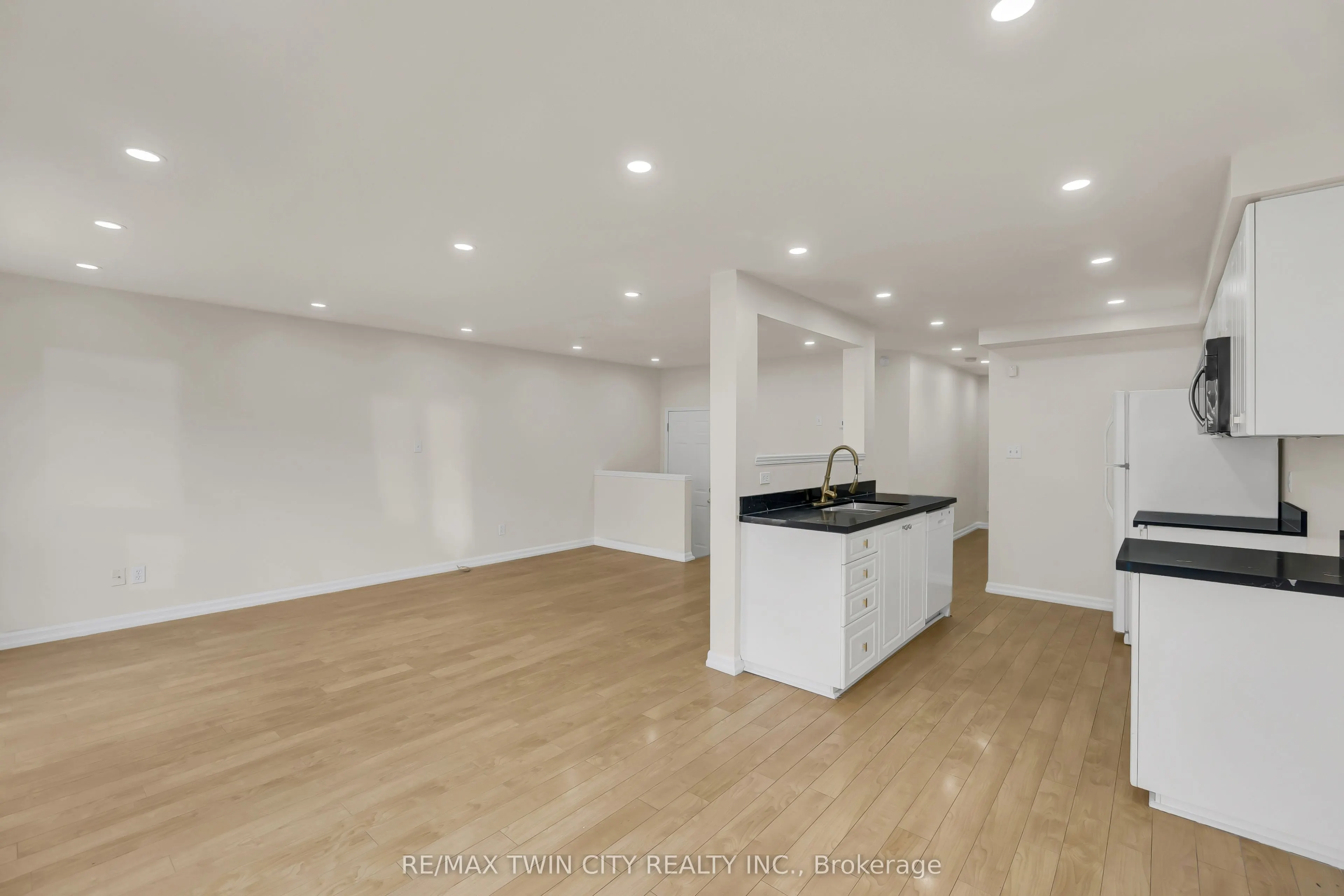 62 Foxglove Crescent