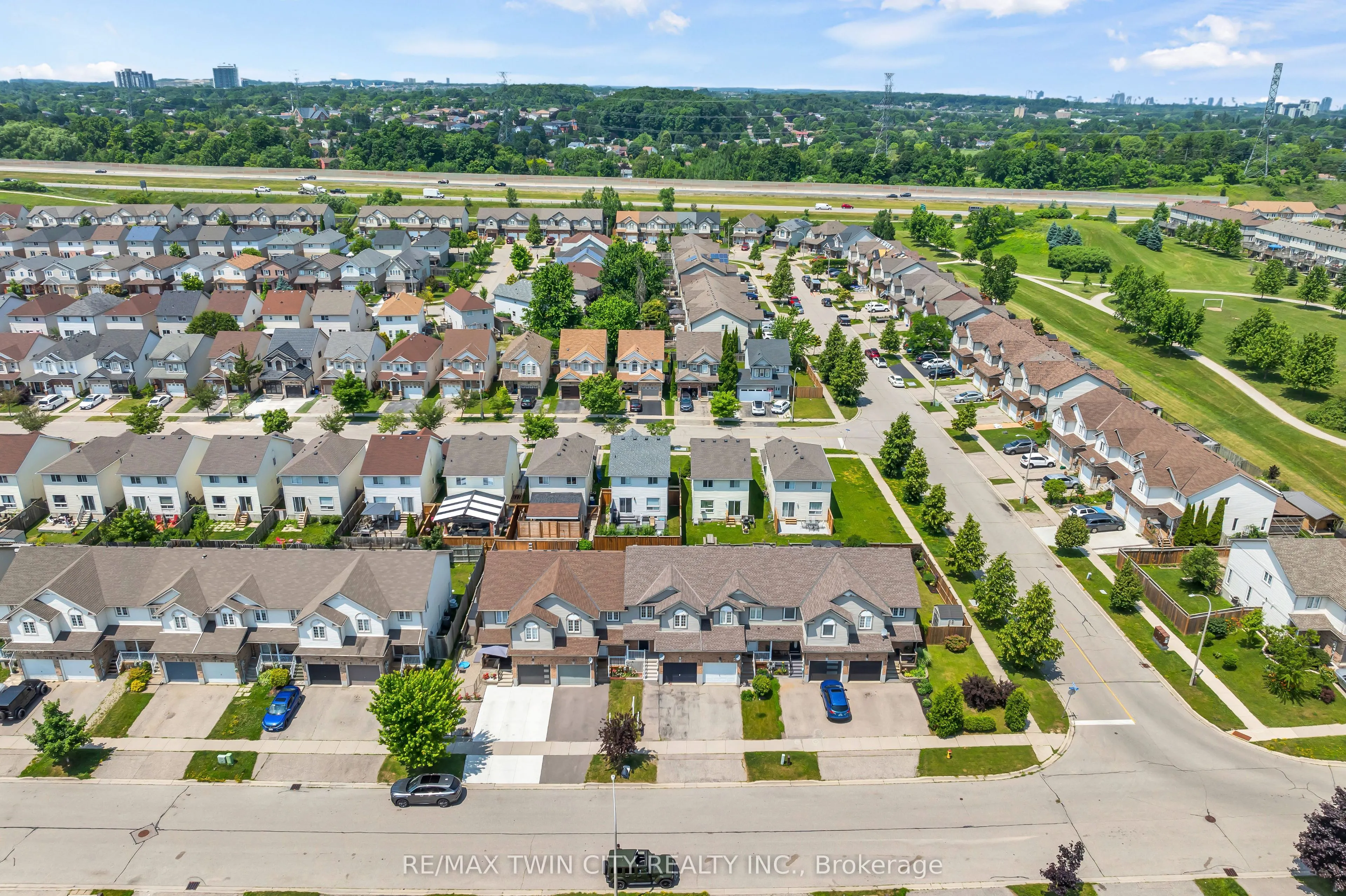 62 Foxglove Crescent