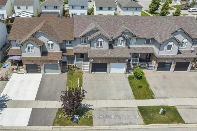 62 Foxglove Crescent