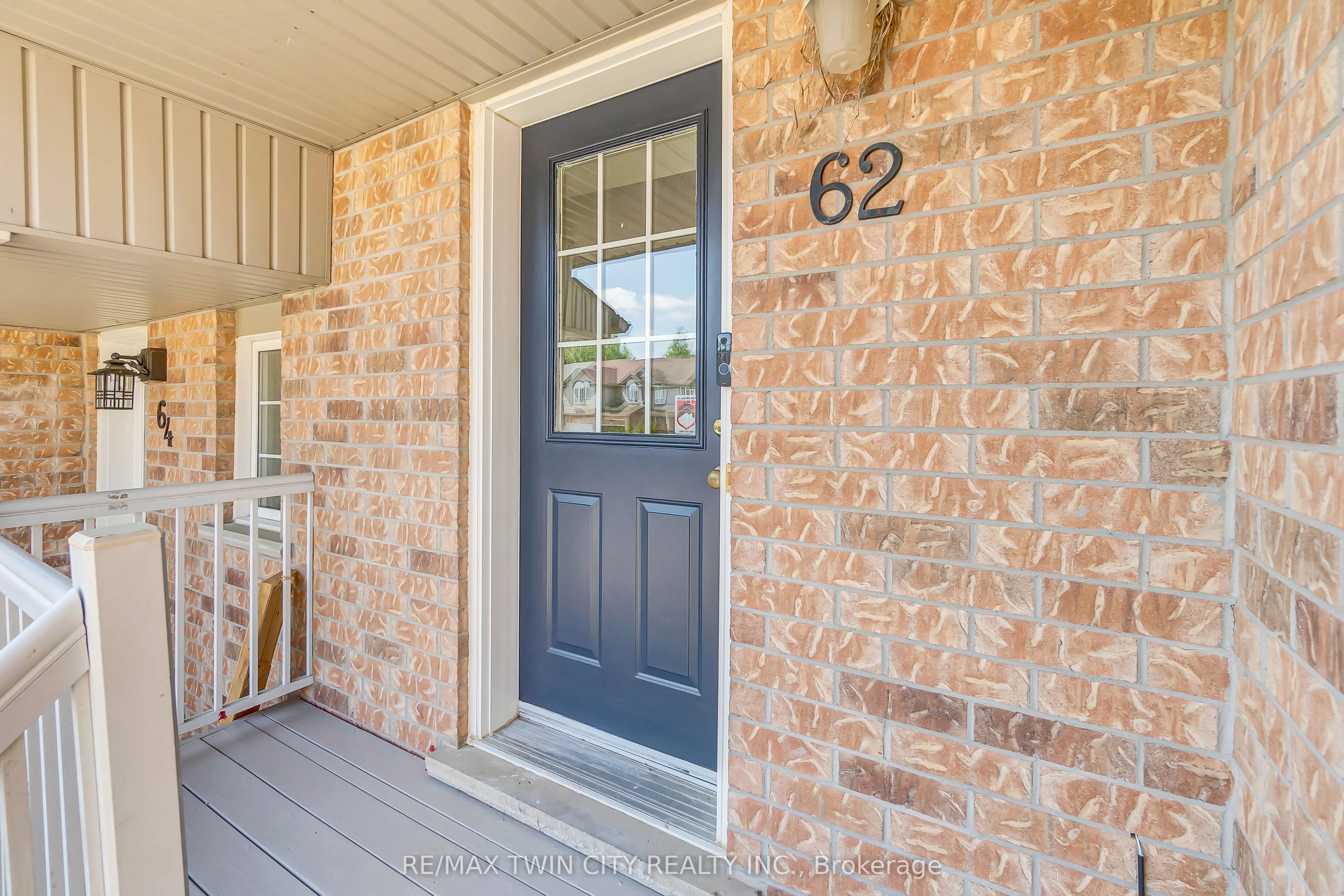 62 Foxglove Crescent