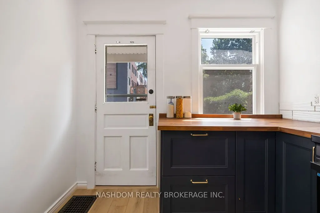35 Gage Avenue S, ##1