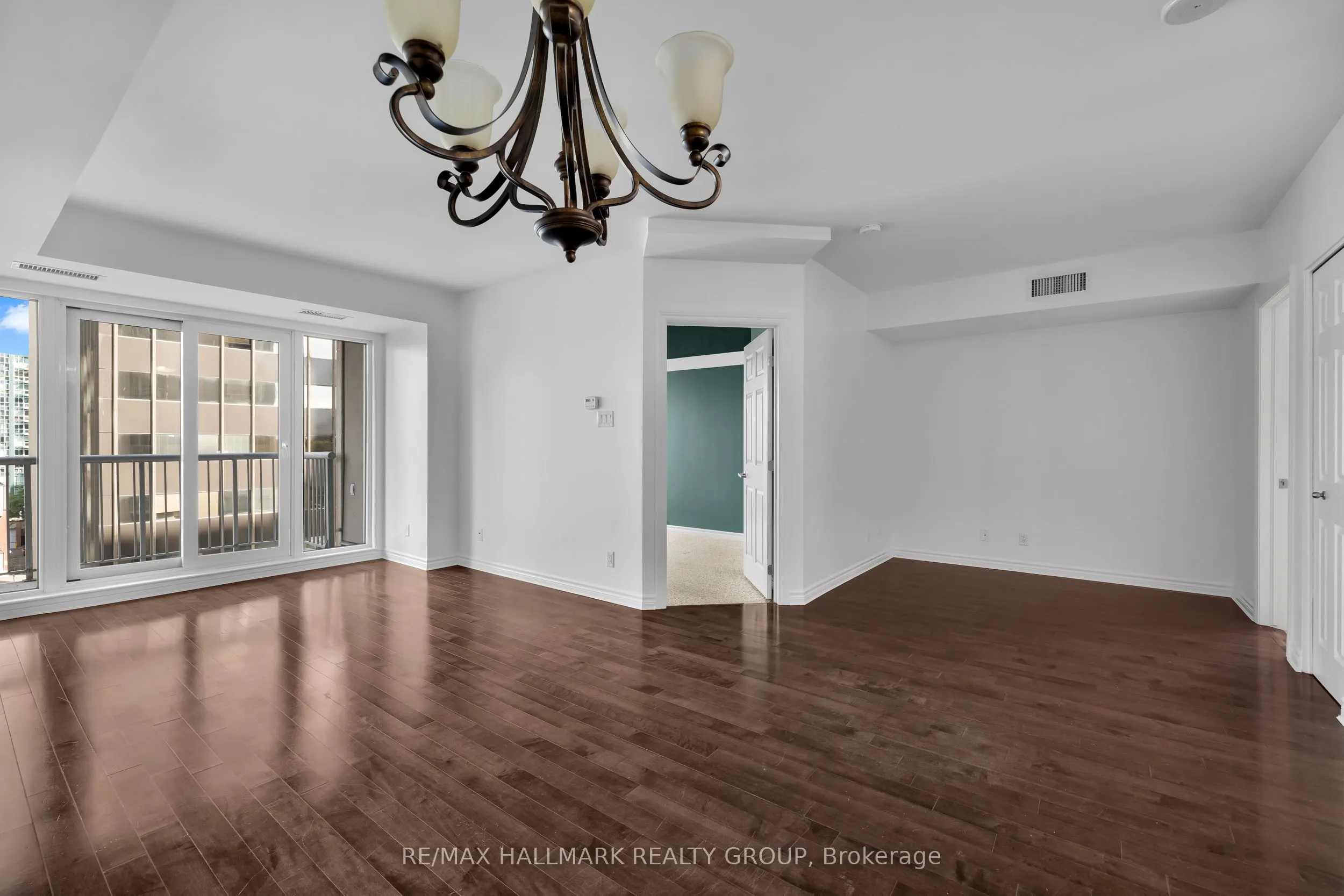 234 RIDEAU Street, #702