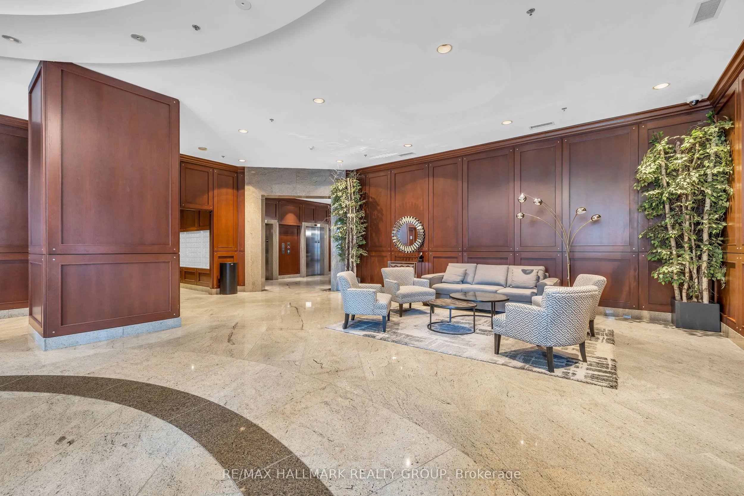 234 RIDEAU Street, #702