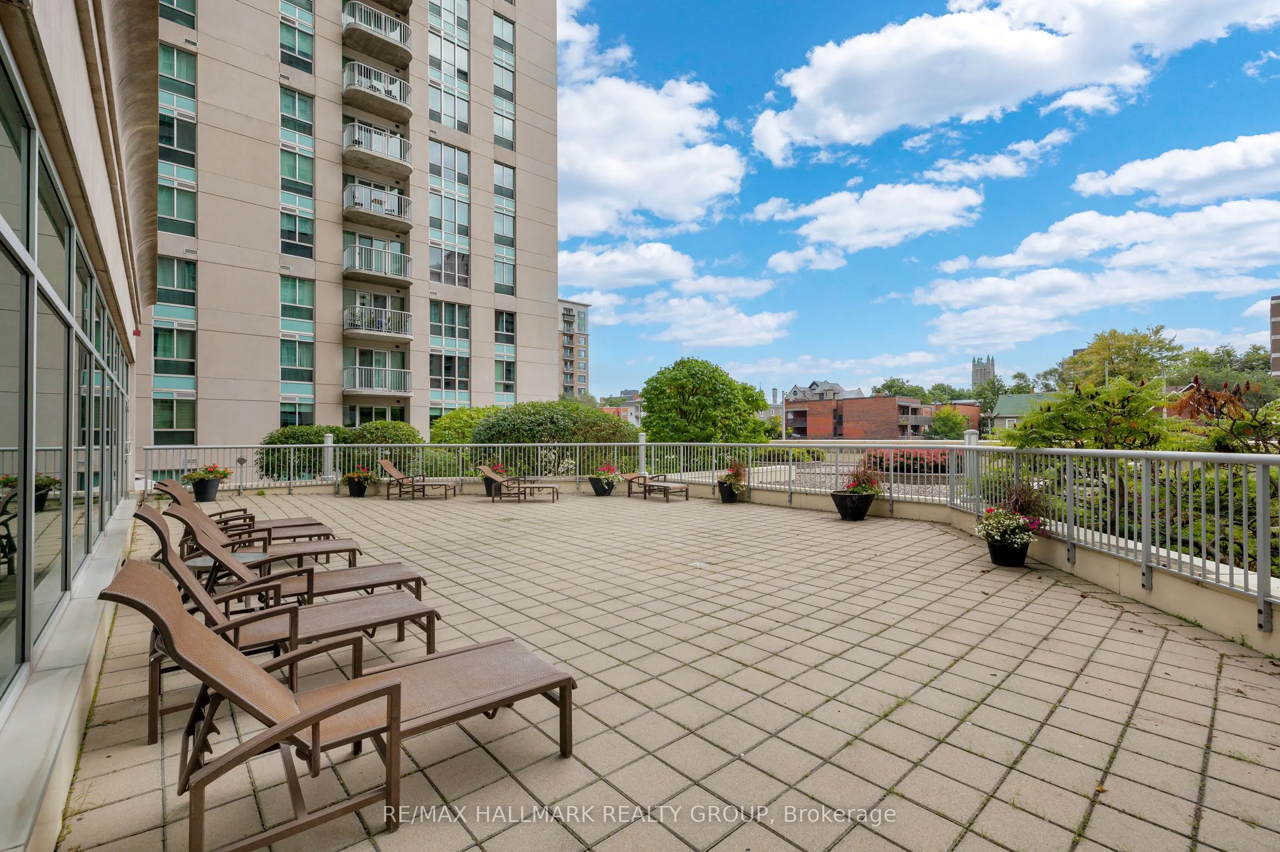 234 RIDEAU Street, #702