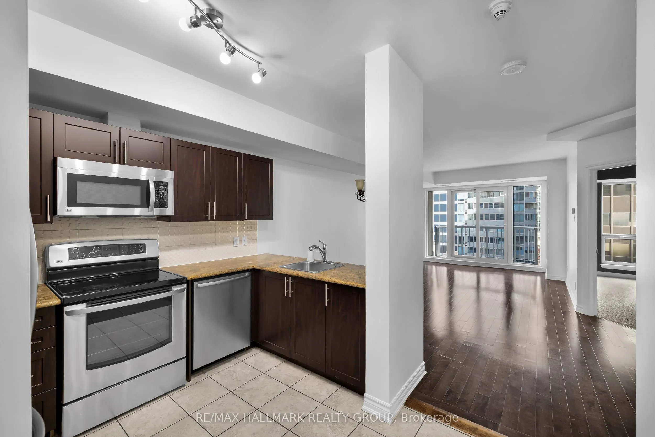 234 RIDEAU Street, #702