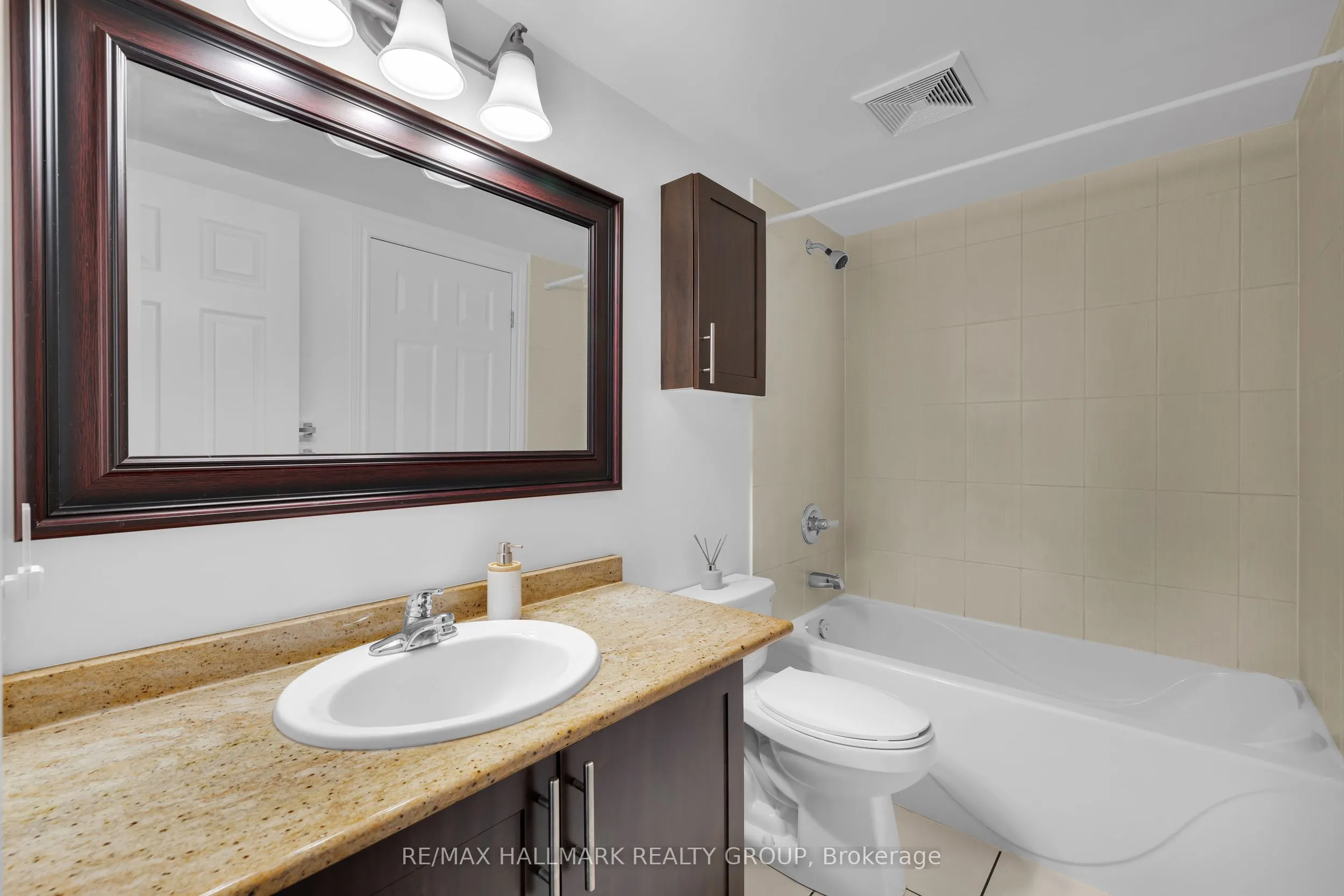 234 RIDEAU Street, #702