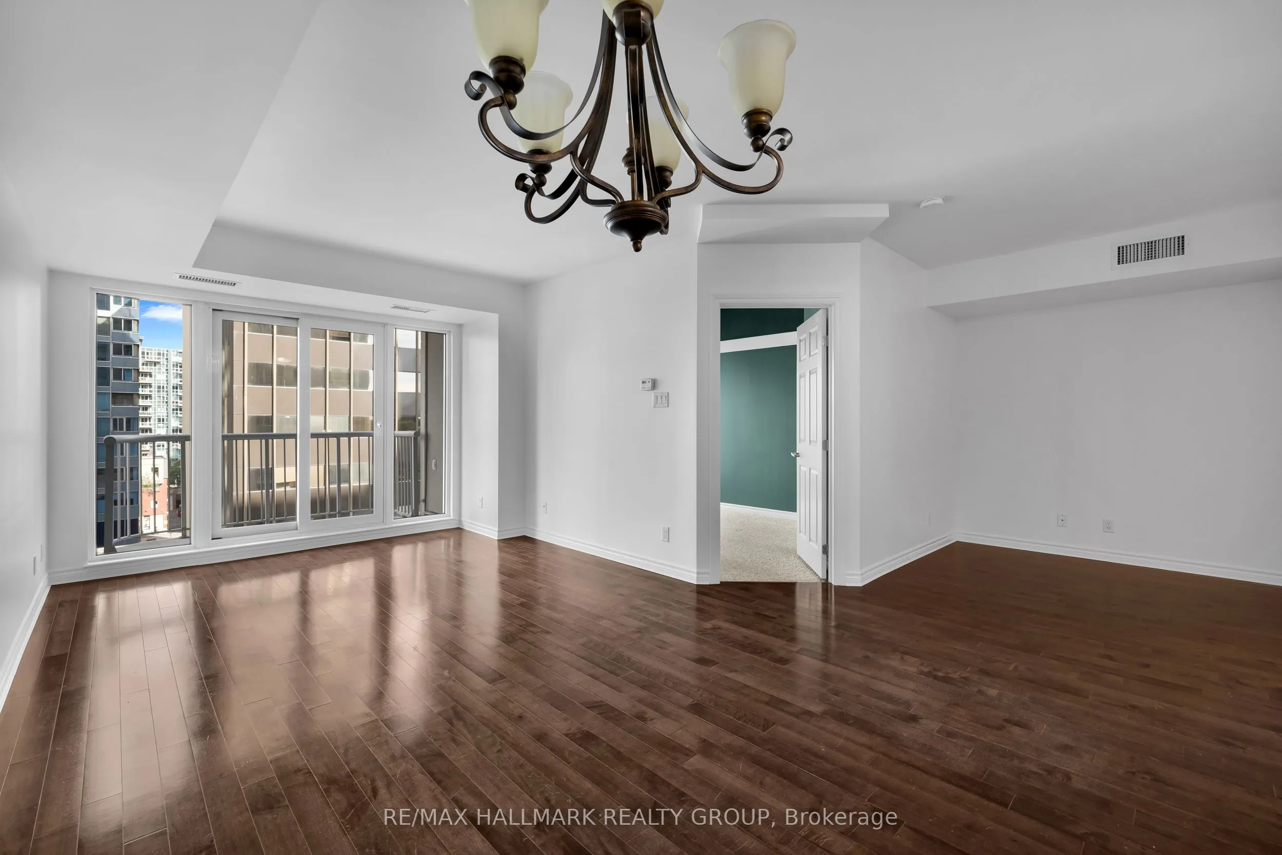 234 RIDEAU Street, #702