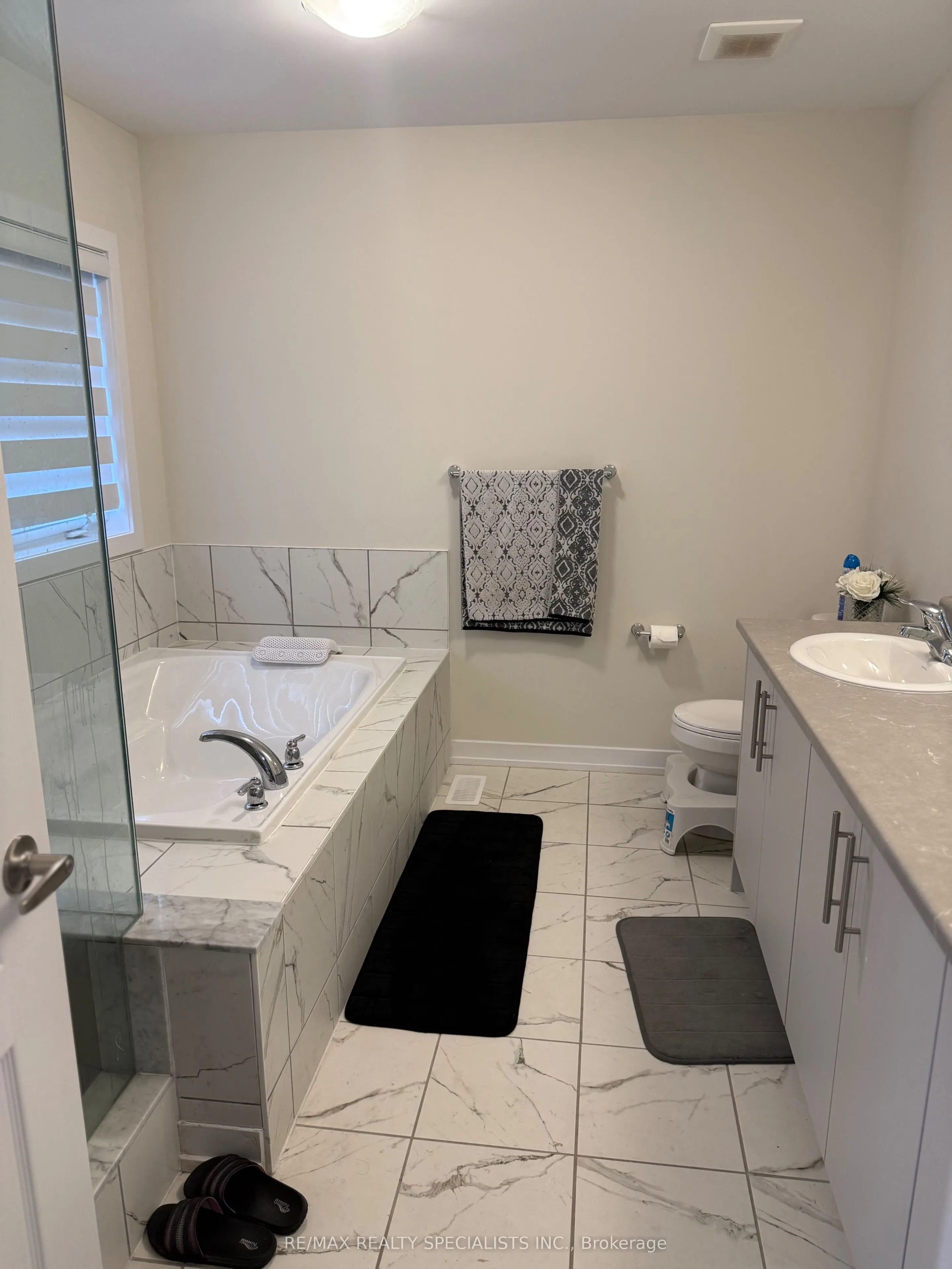 84 LILAC Circle