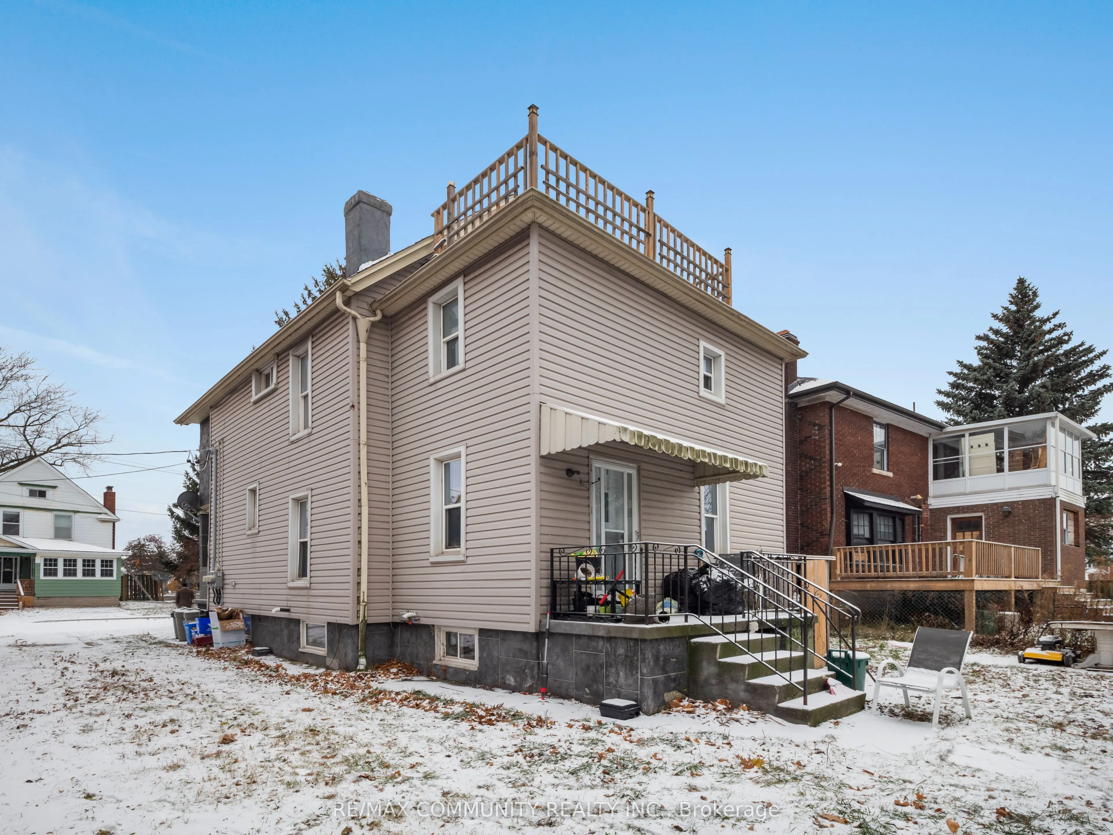 4769 McDougall Crescent