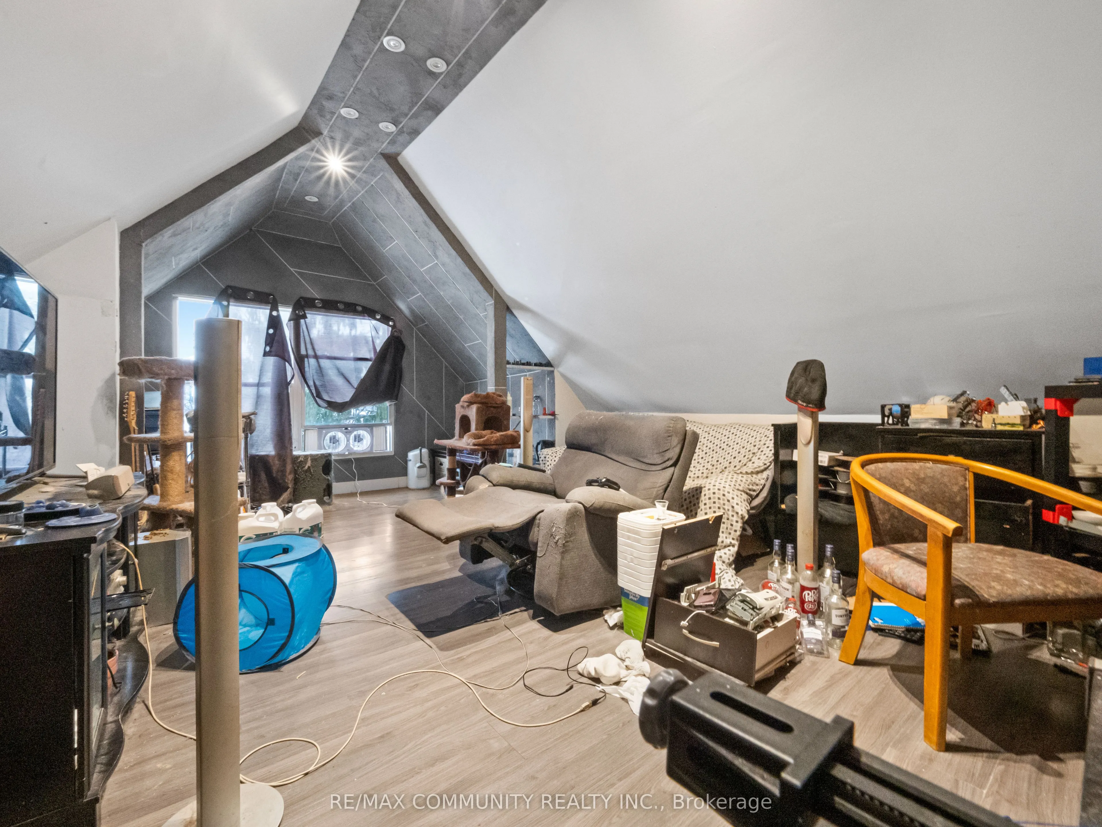 4769 McDougall Crescent
