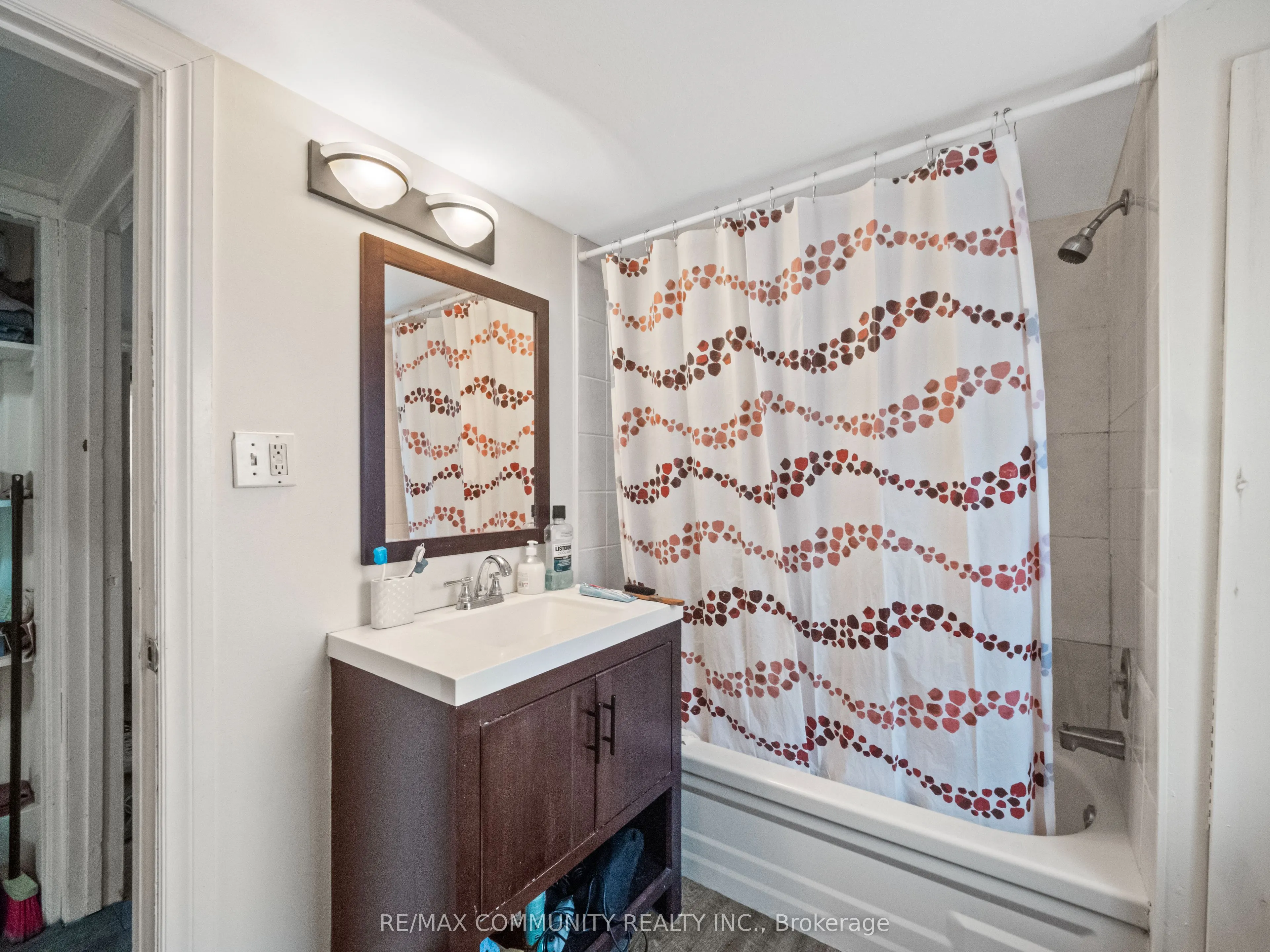 4769 McDougall Crescent