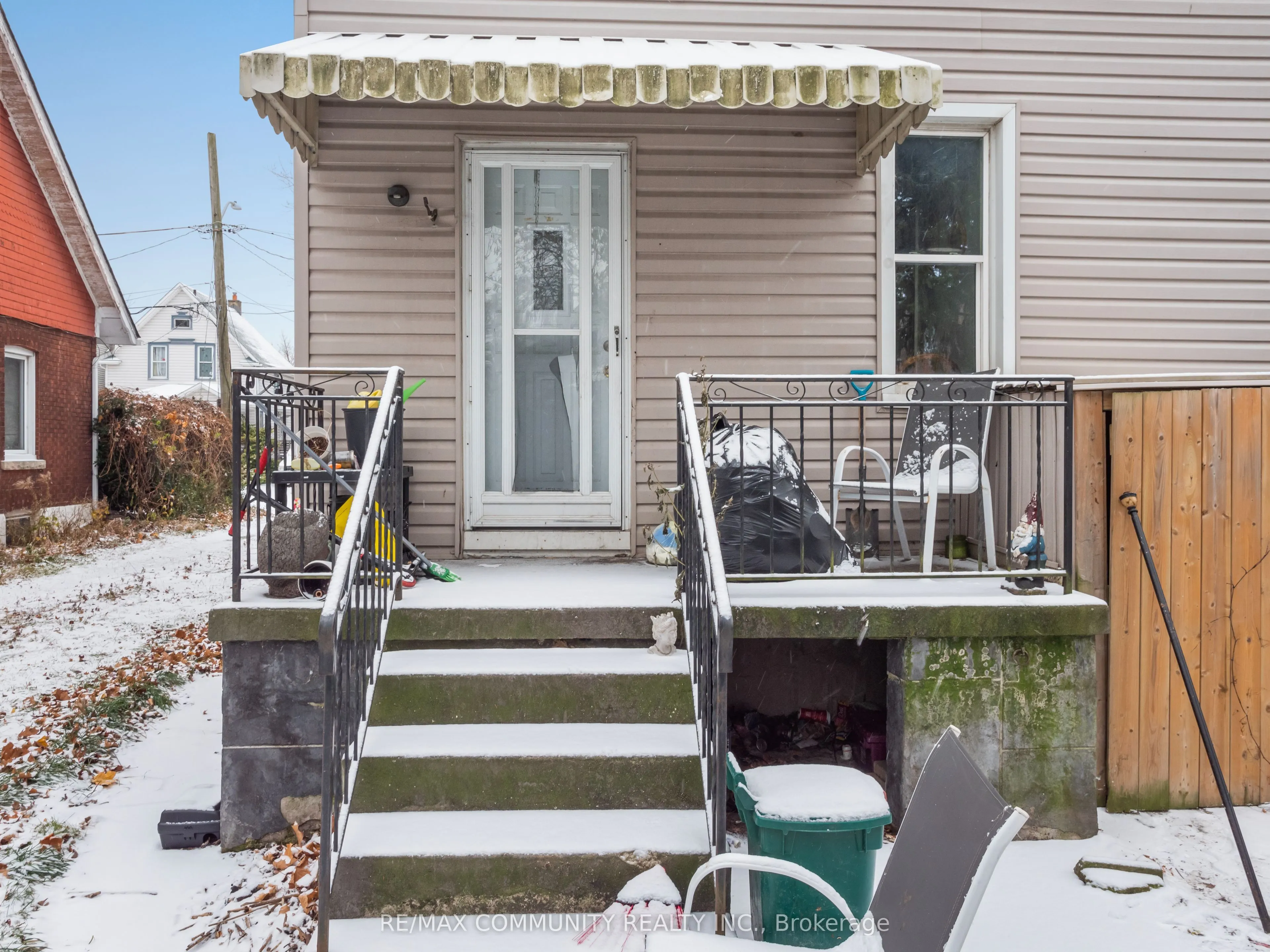 4769 McDougall Crescent